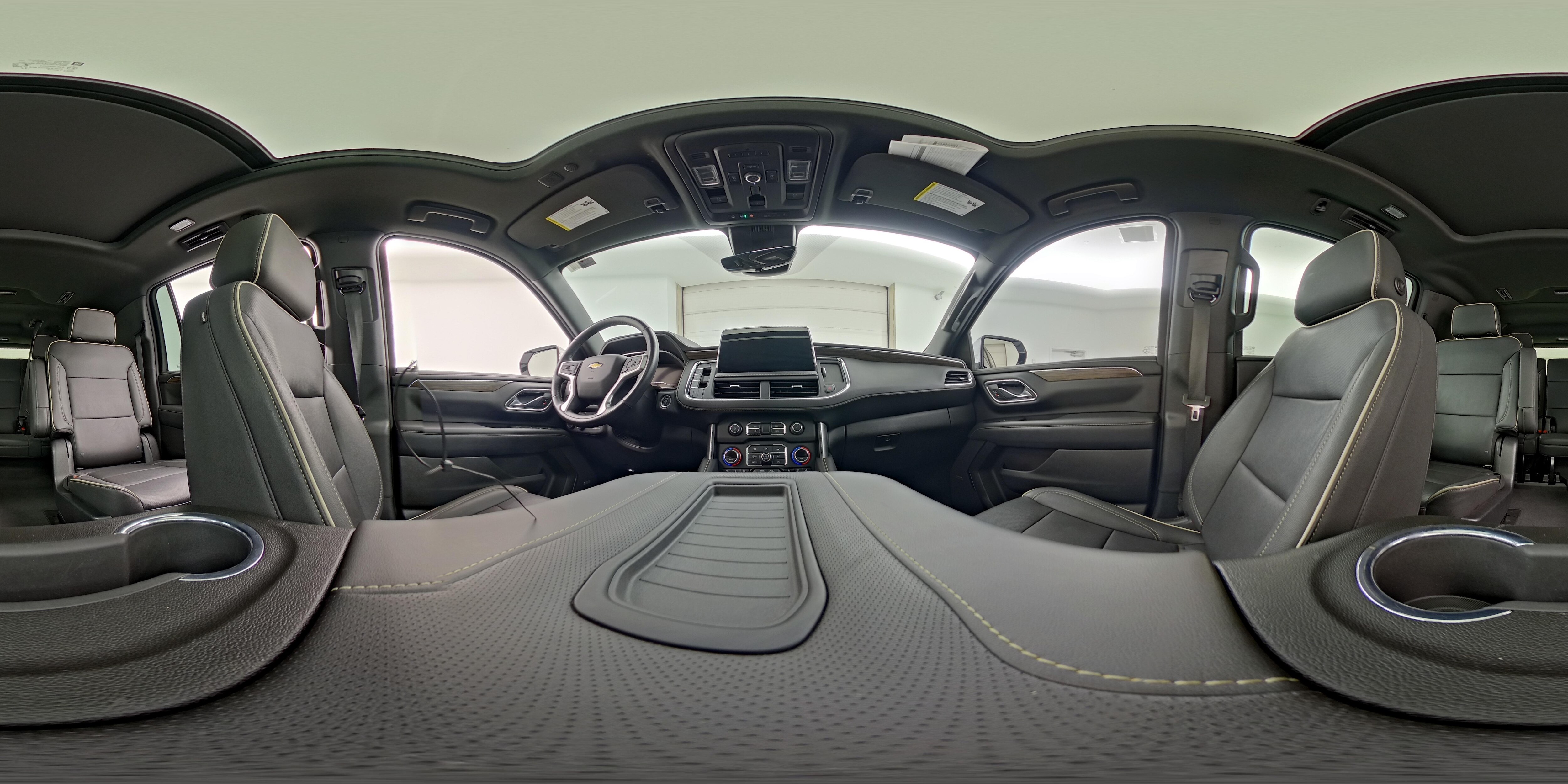 2023 Chevrolet Suburban Premier - Photo 26