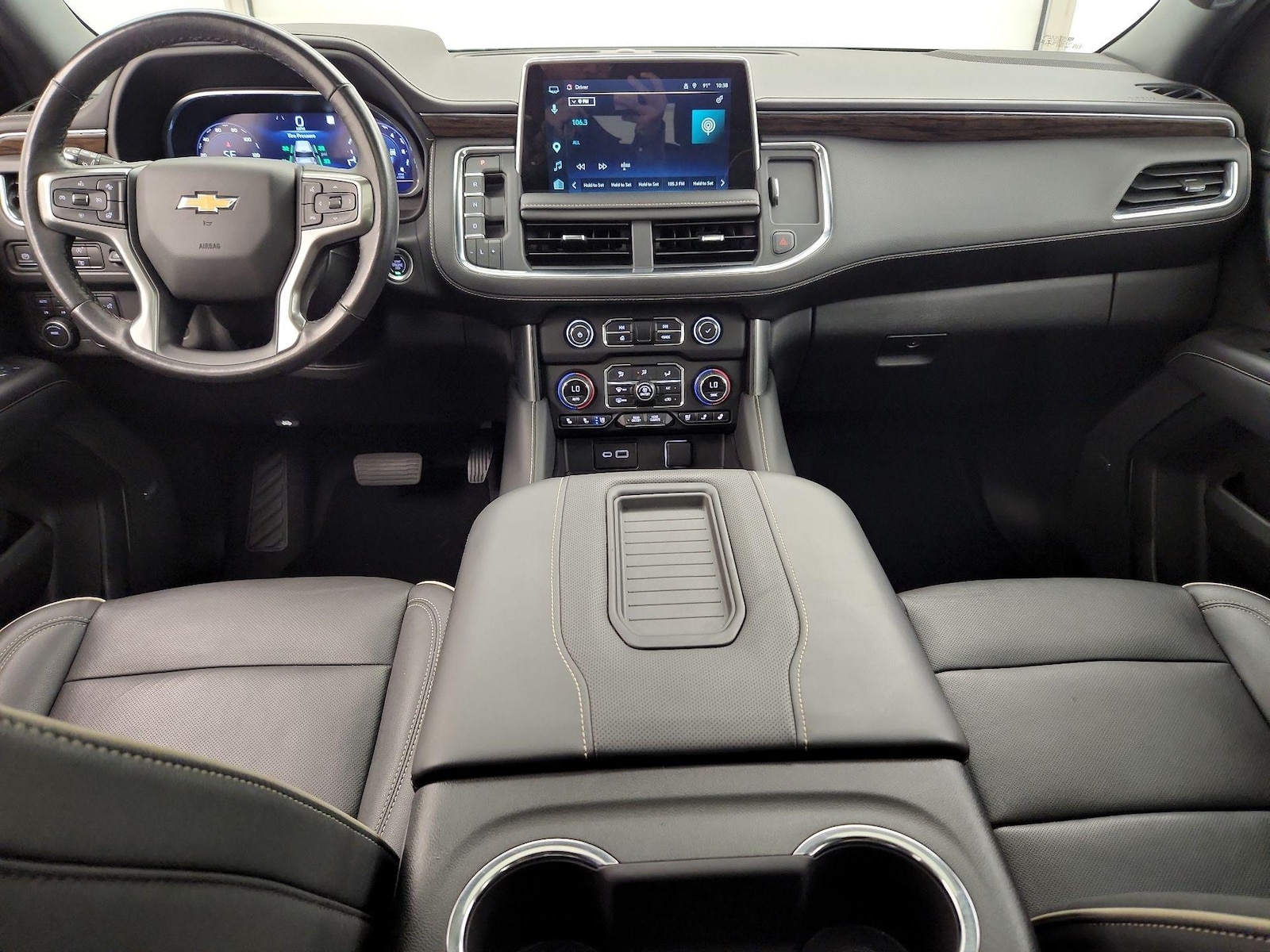 2023 Chevrolet Suburban Premier - Photo 10