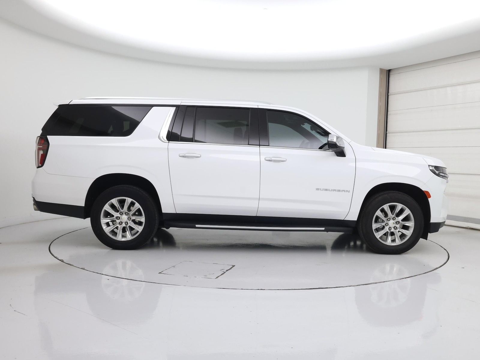 2023 Chevrolet Suburban Premier - Photo 8