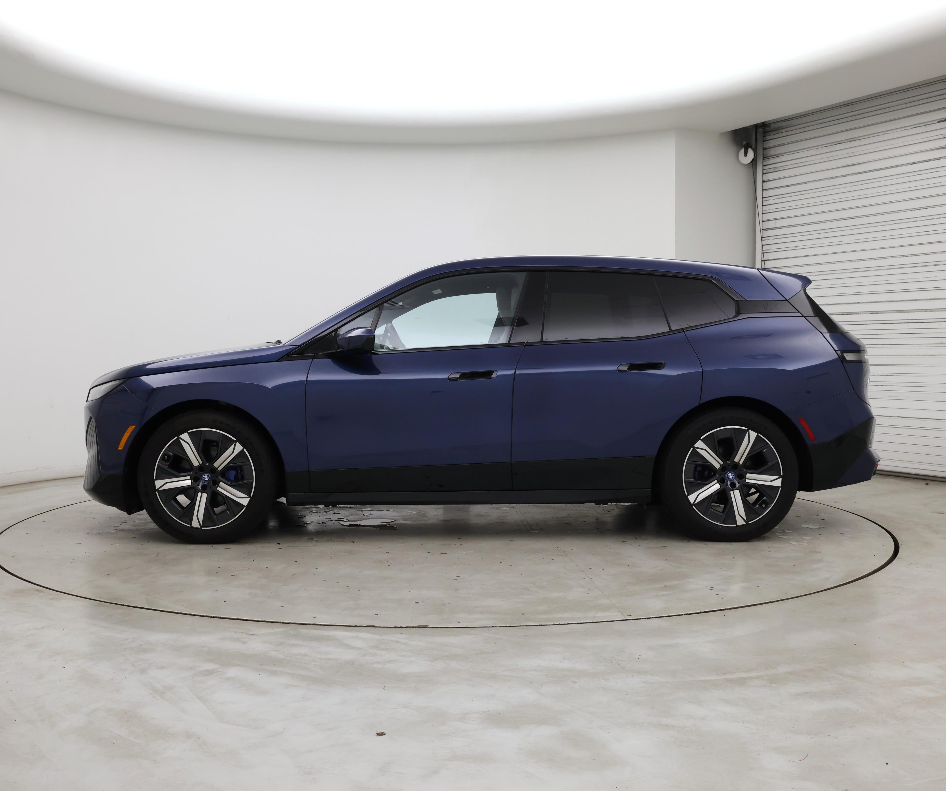 Thumbnail: 2023 BMW iX - 3