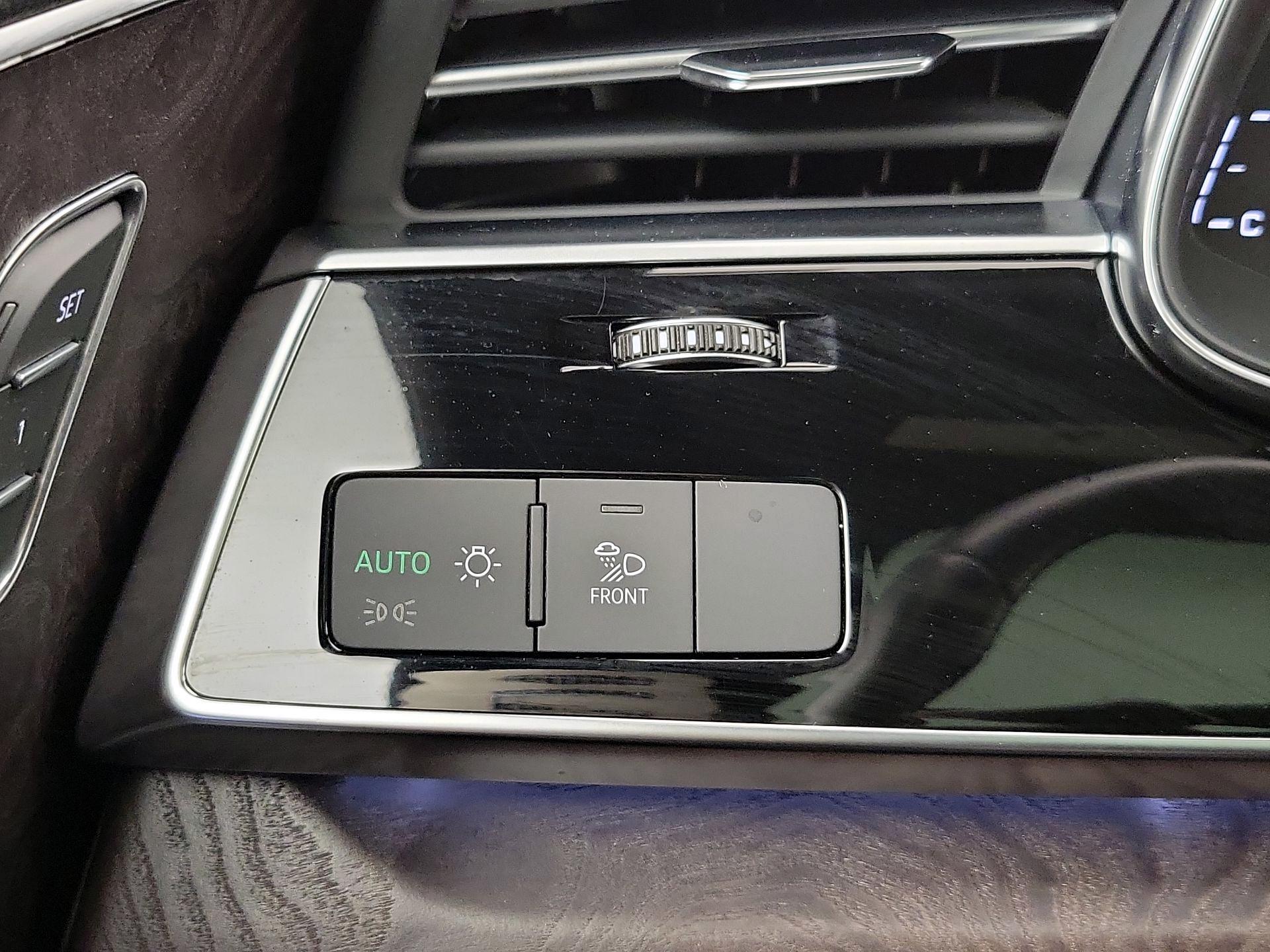 Thumbnail: 2019 Audi Q8 - 13