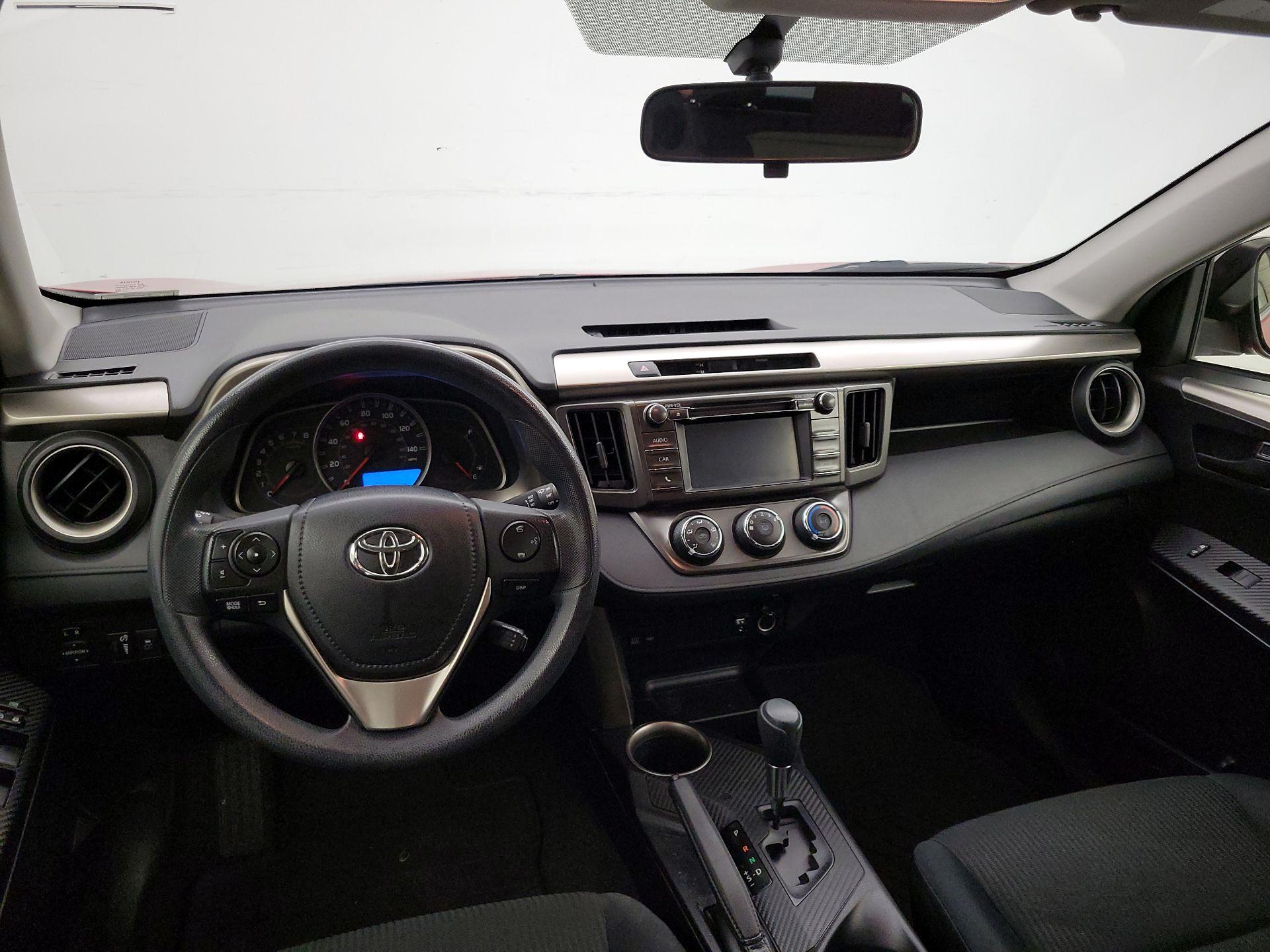 Thumbnail: 2015 Toyota RAV4 - 9