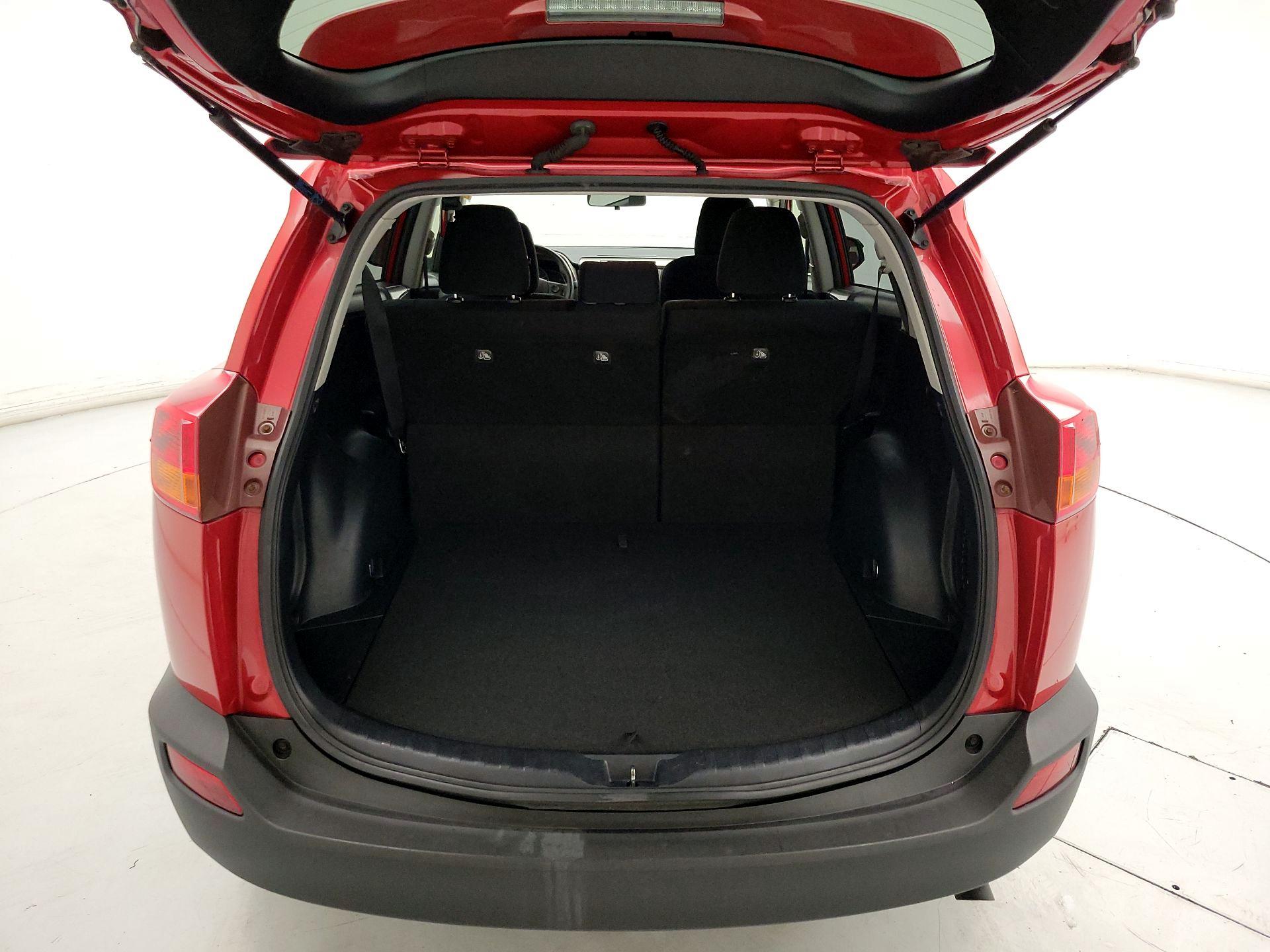 Thumbnail: 2015 Toyota RAV4 - 20