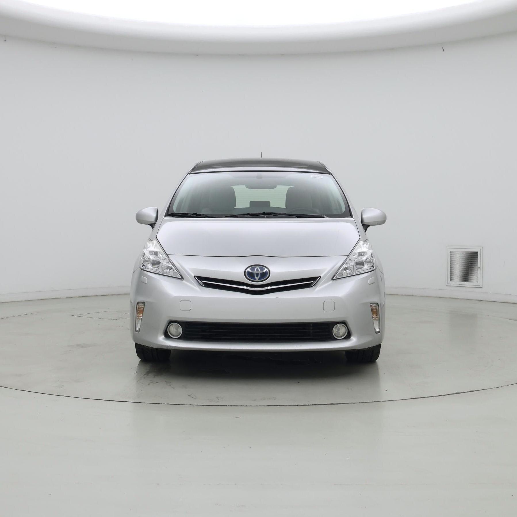 Thumbnail: 2014 Toyota Prius v - 5