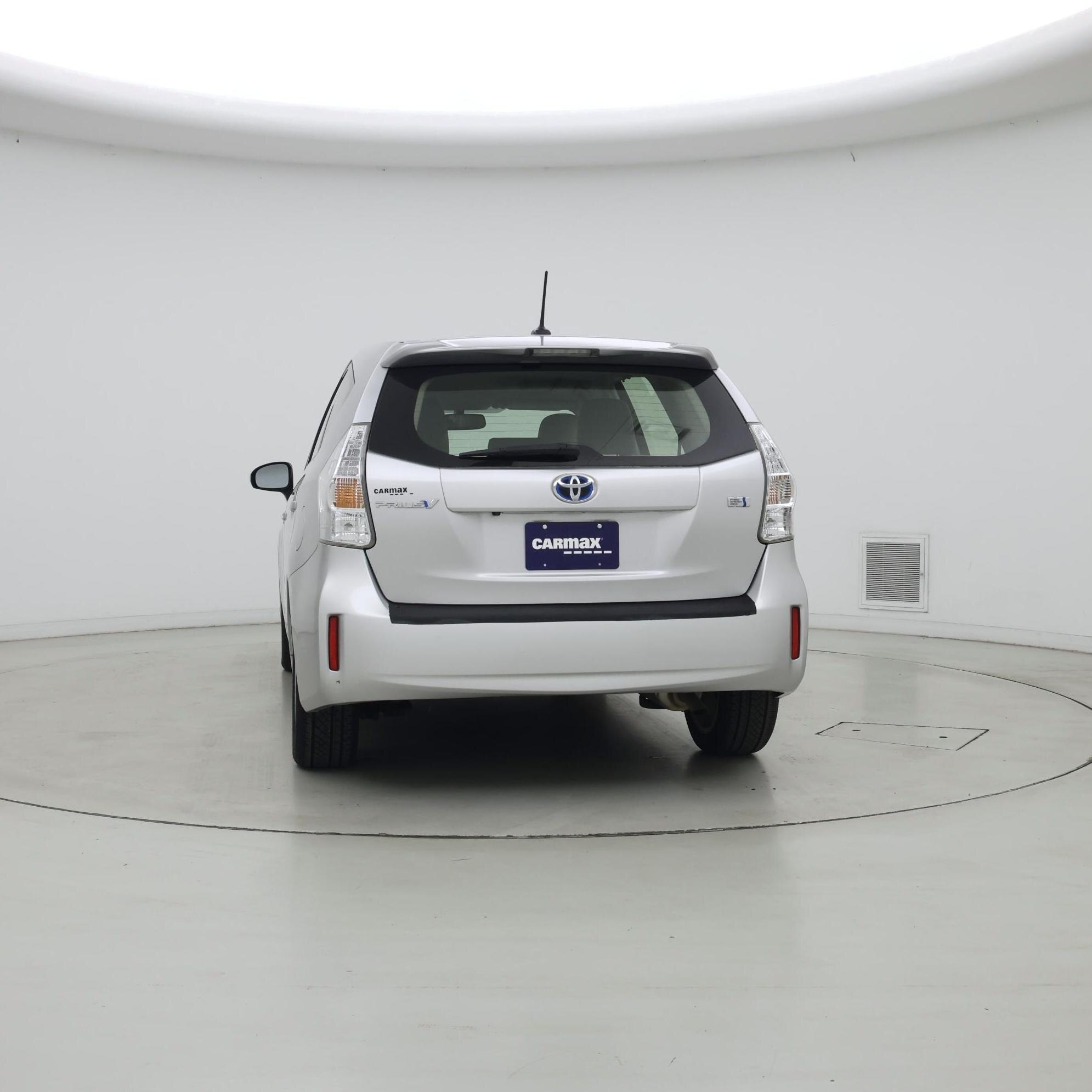 Thumbnail: 2014 Toyota Prius v - 6