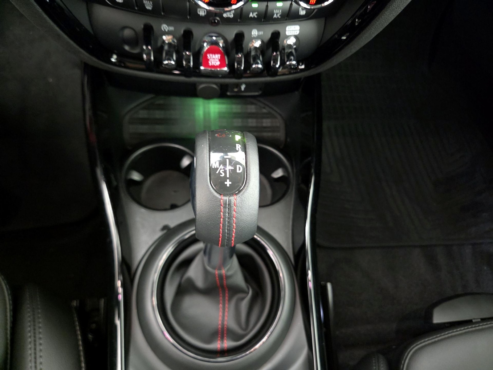 2019 MINI Clubman S - Photo 17