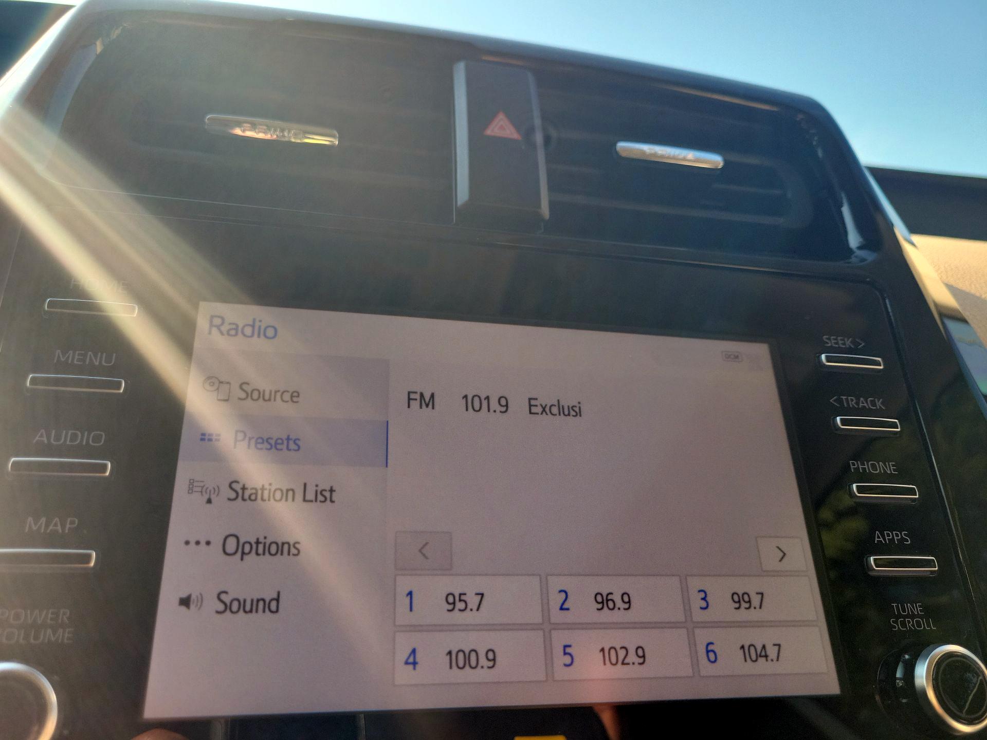 Thumbnail: 2020 Toyota Prius - 15