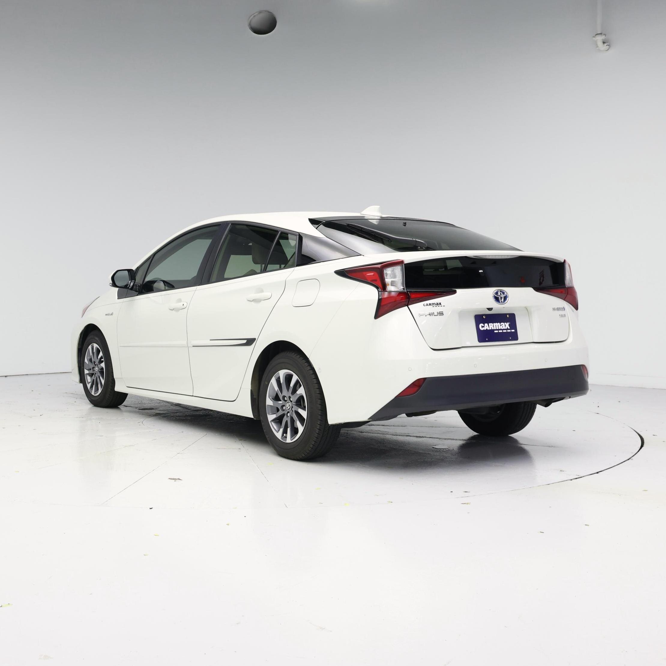 Thumbnail: 2020 Toyota Prius - 2