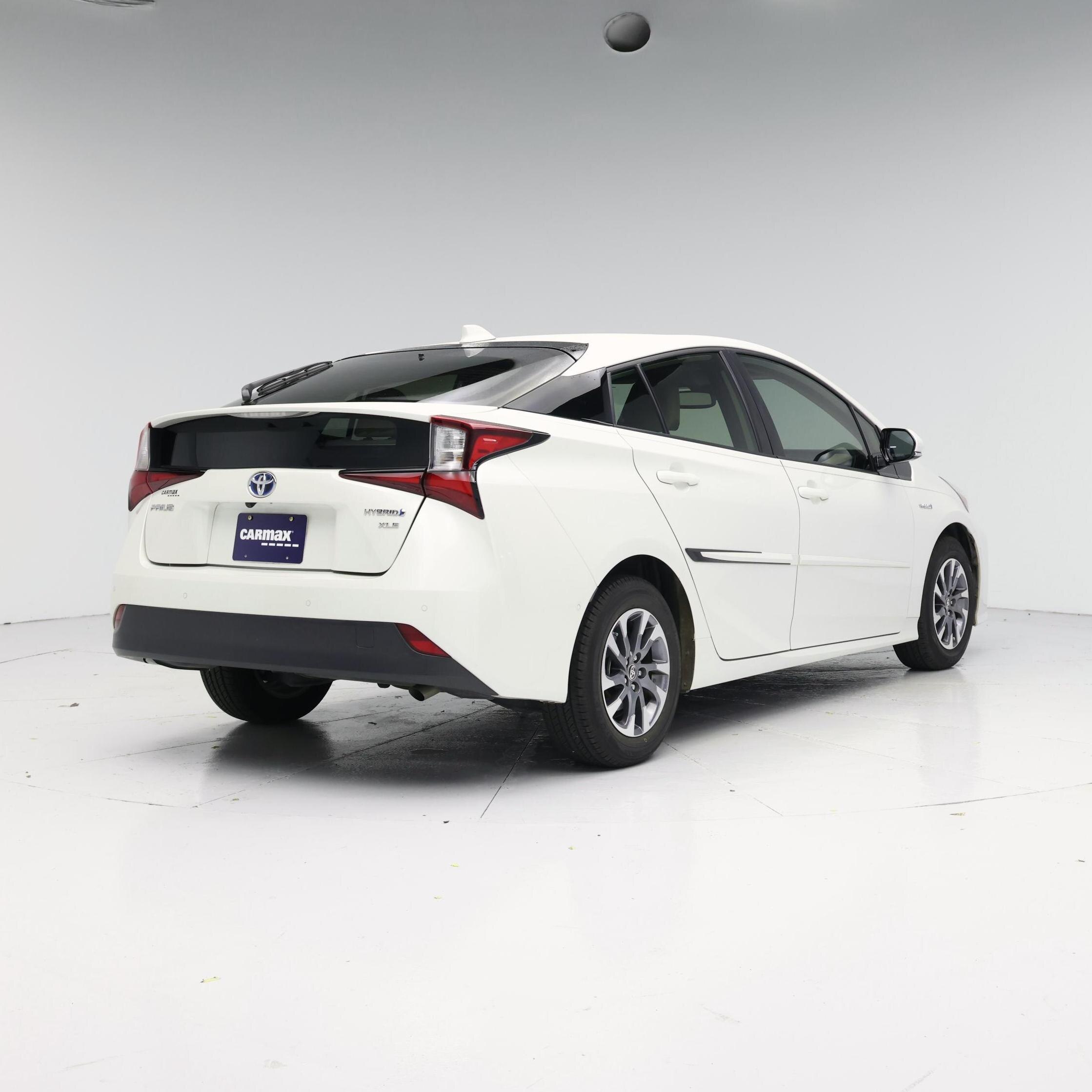 Thumbnail: 2020 Toyota Prius - 8
