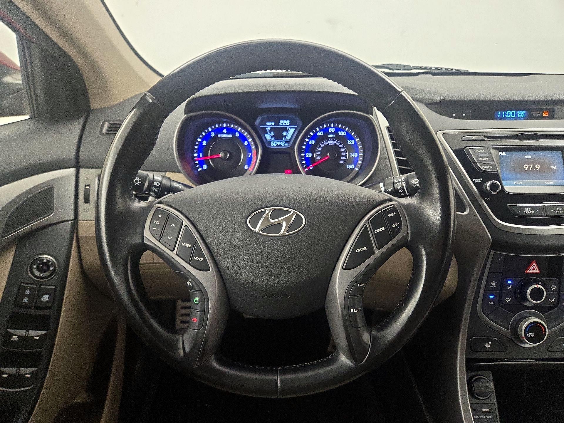 Thumbnail: 2014 Hyundai Elantra - 10