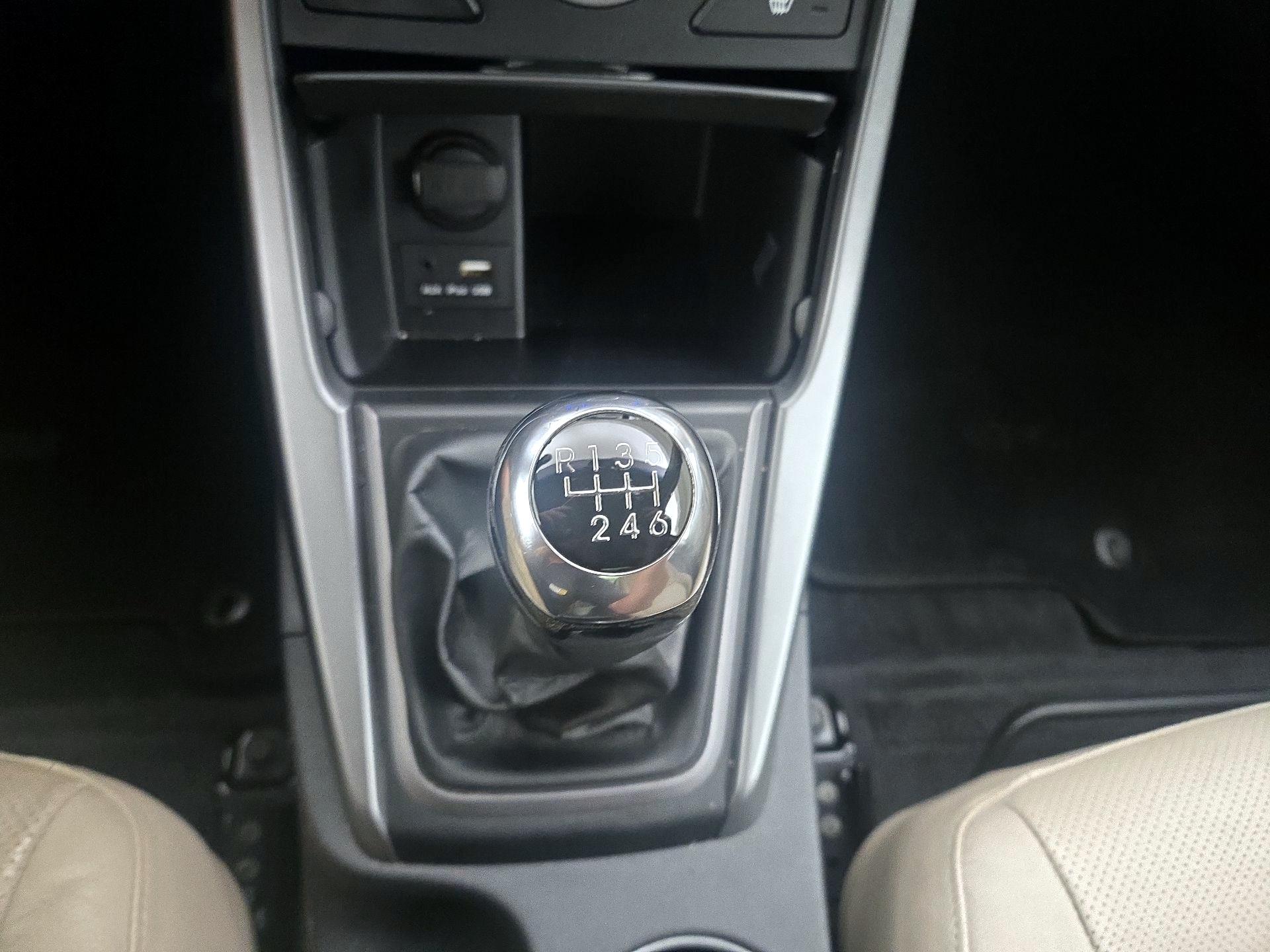 Thumbnail: 2014 Hyundai Elantra - 17