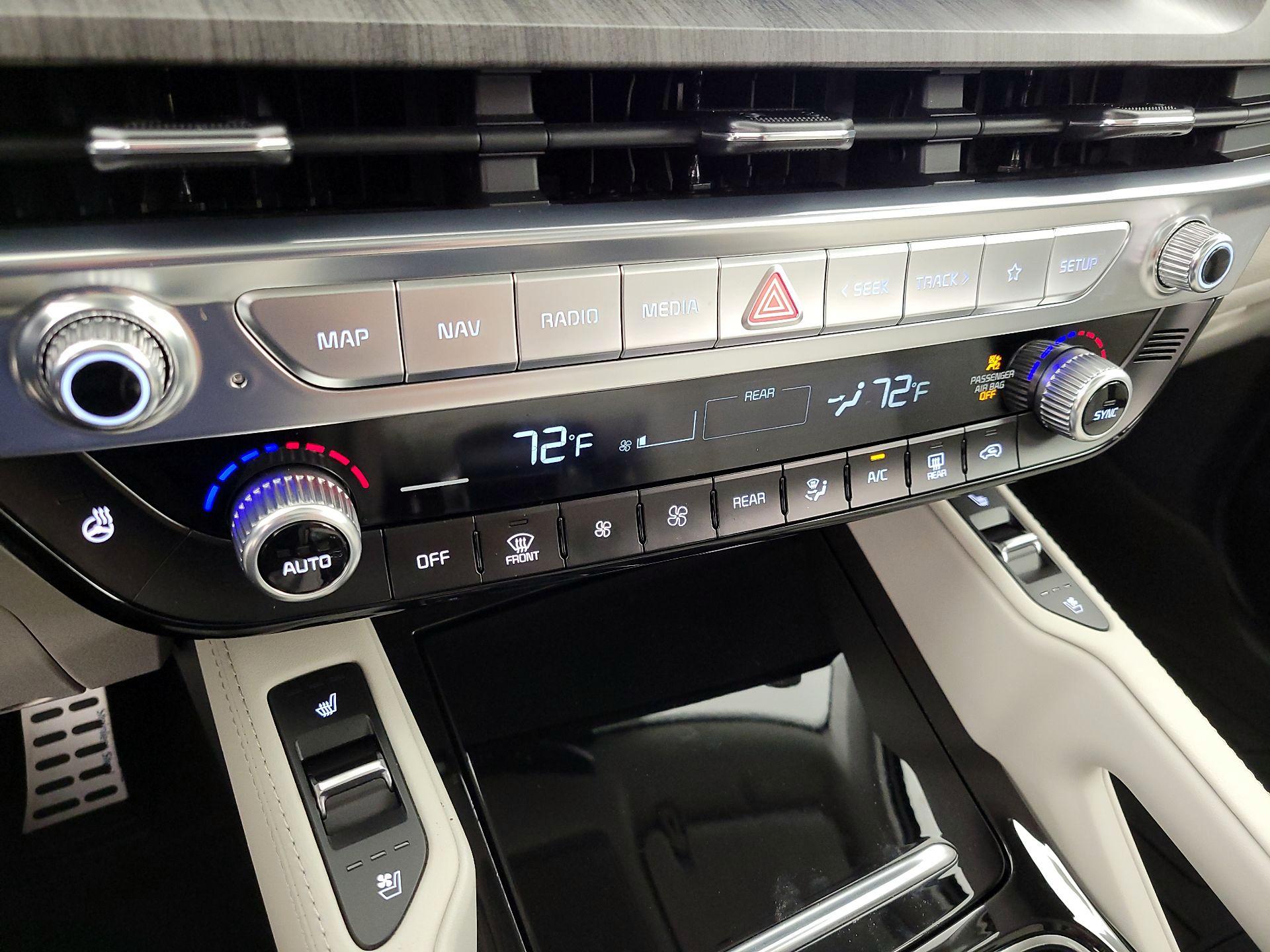 Thumbnail: 2023 Kia Telluride - 17