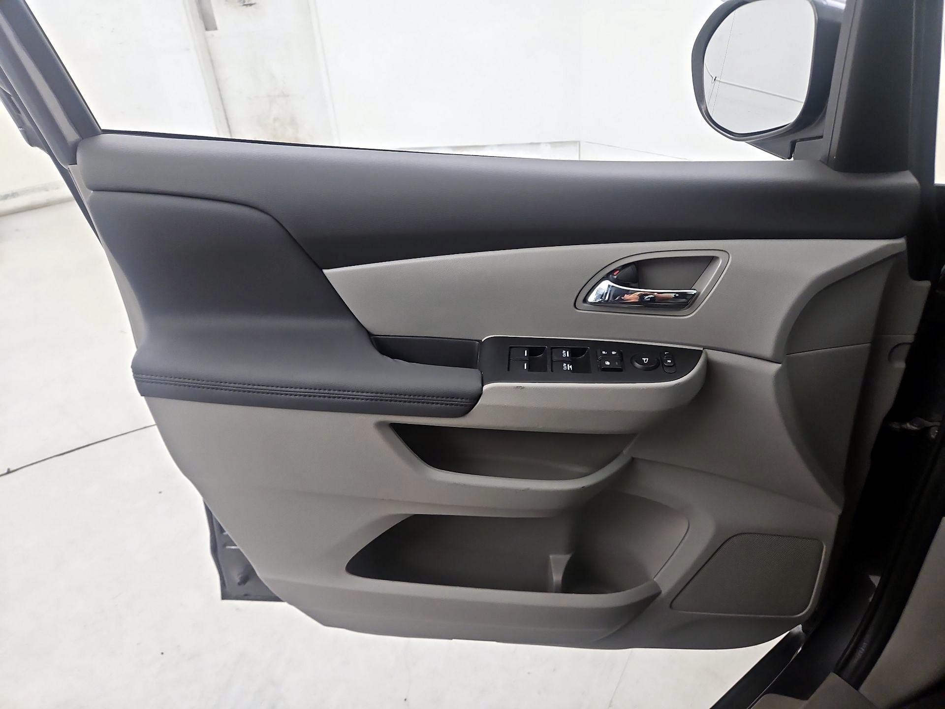 Thumbnail: 2014 Honda Odyssey - 12