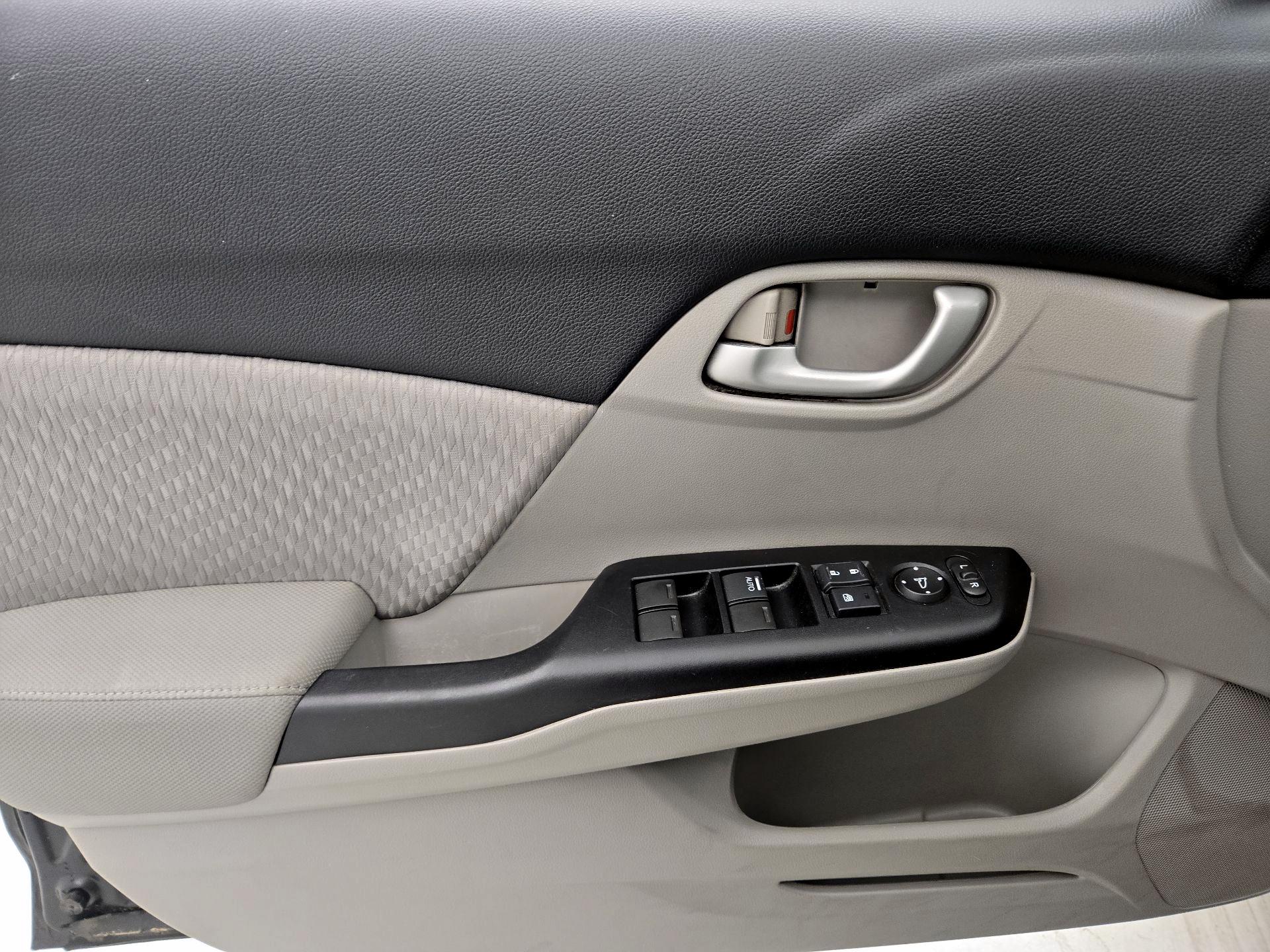 Thumbnail: 2015 Honda Civic - 12