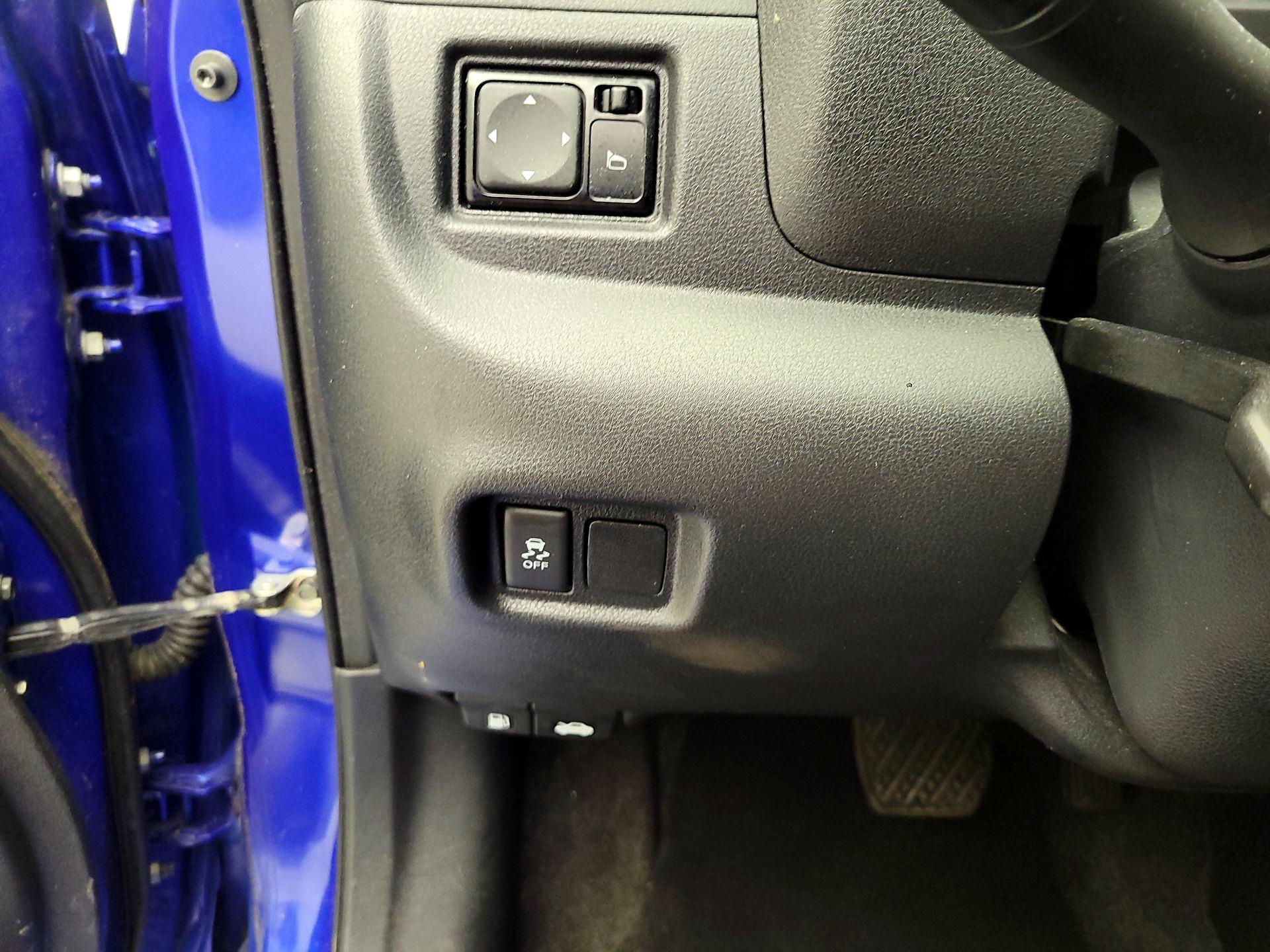 Thumbnail: 2017 Nissan Versa Note - 13