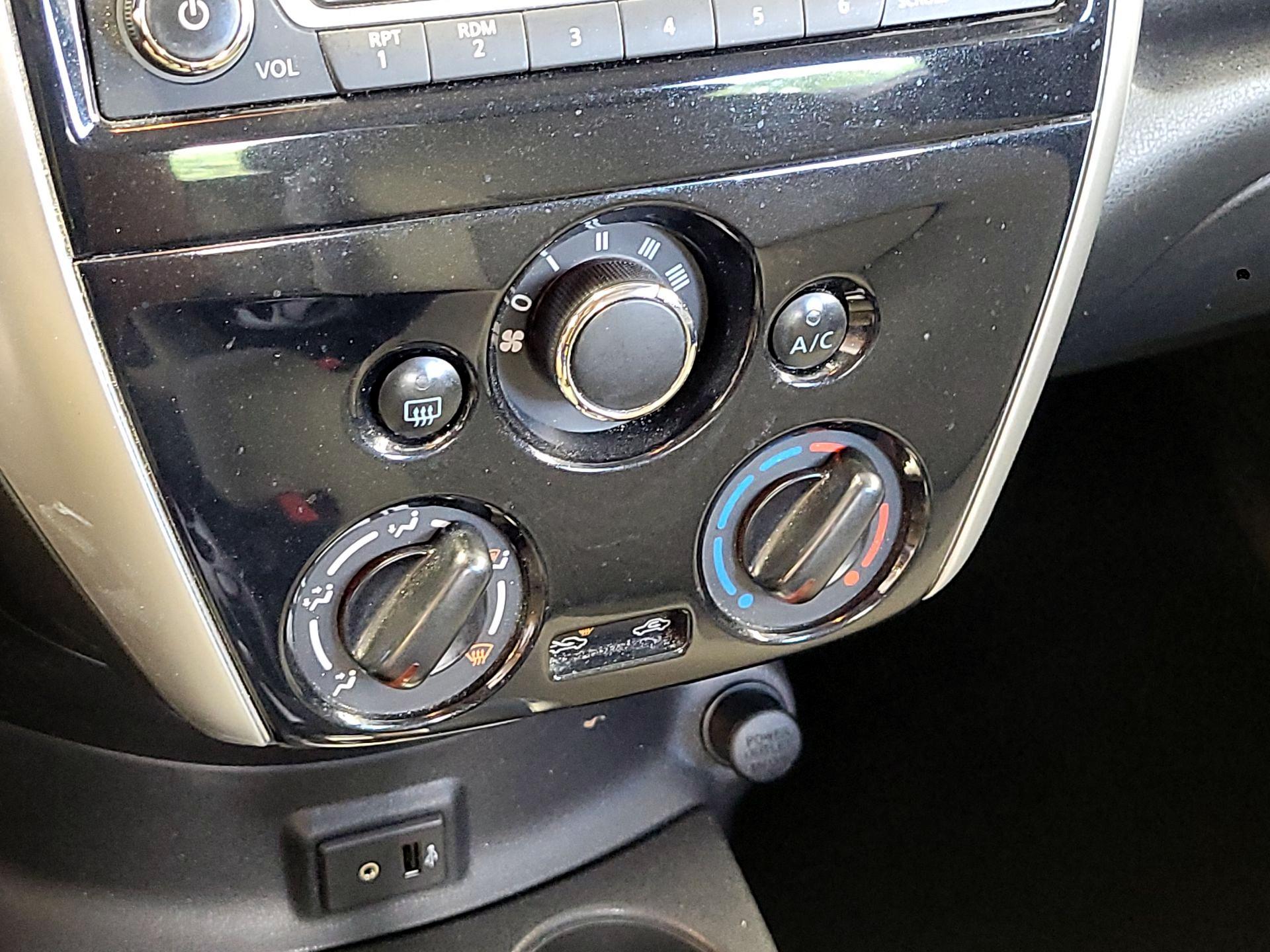 Thumbnail: 2017 Nissan Versa Note - 16
