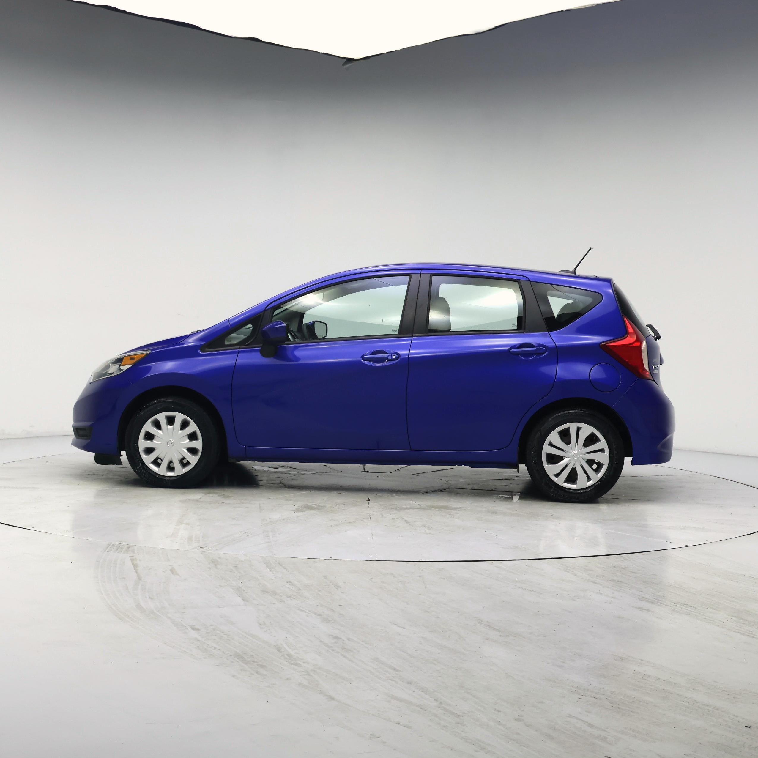 Thumbnail: 2017 Nissan Versa Note - 3