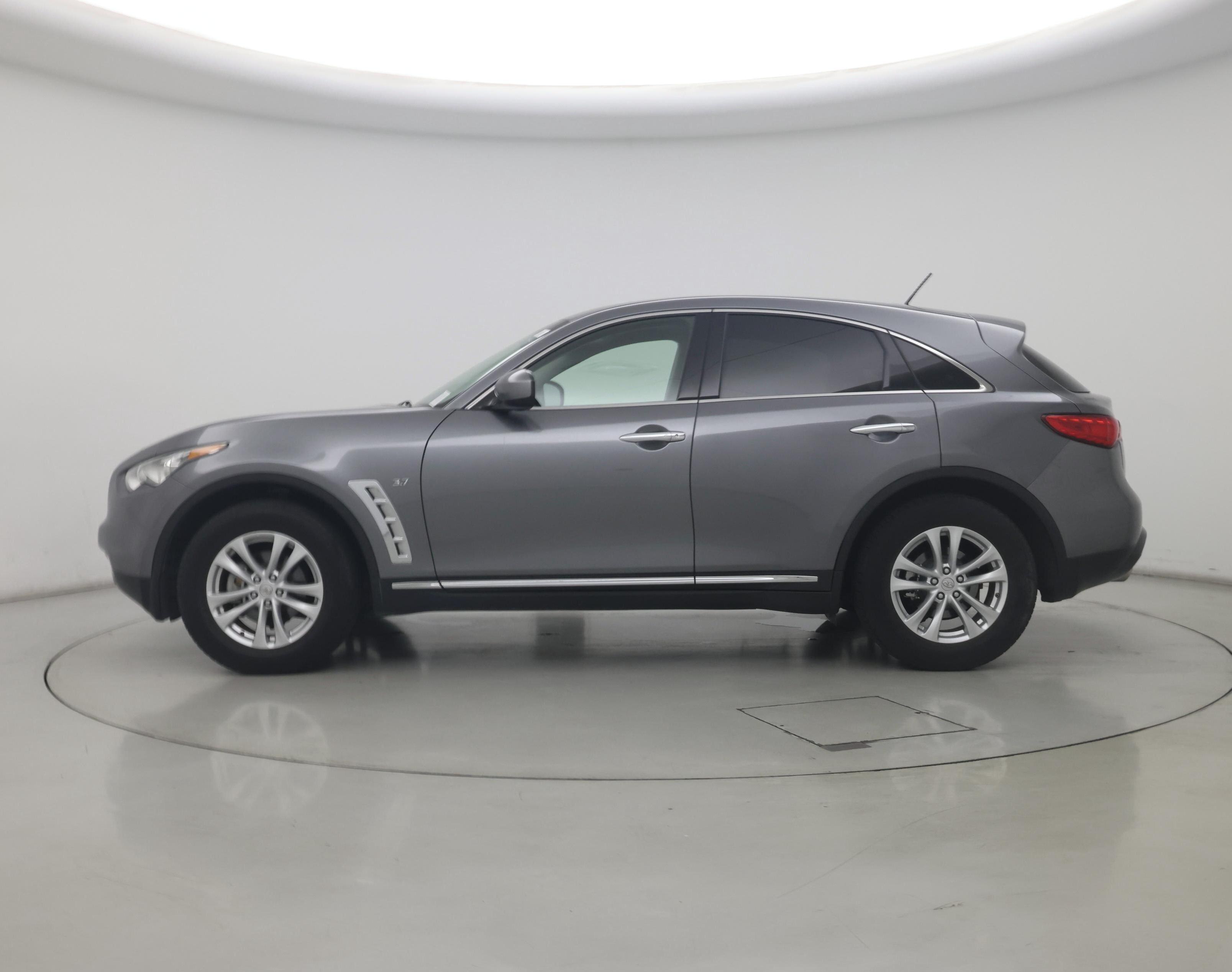 Thumbnail: 2017 INFINITI QX70 - 3