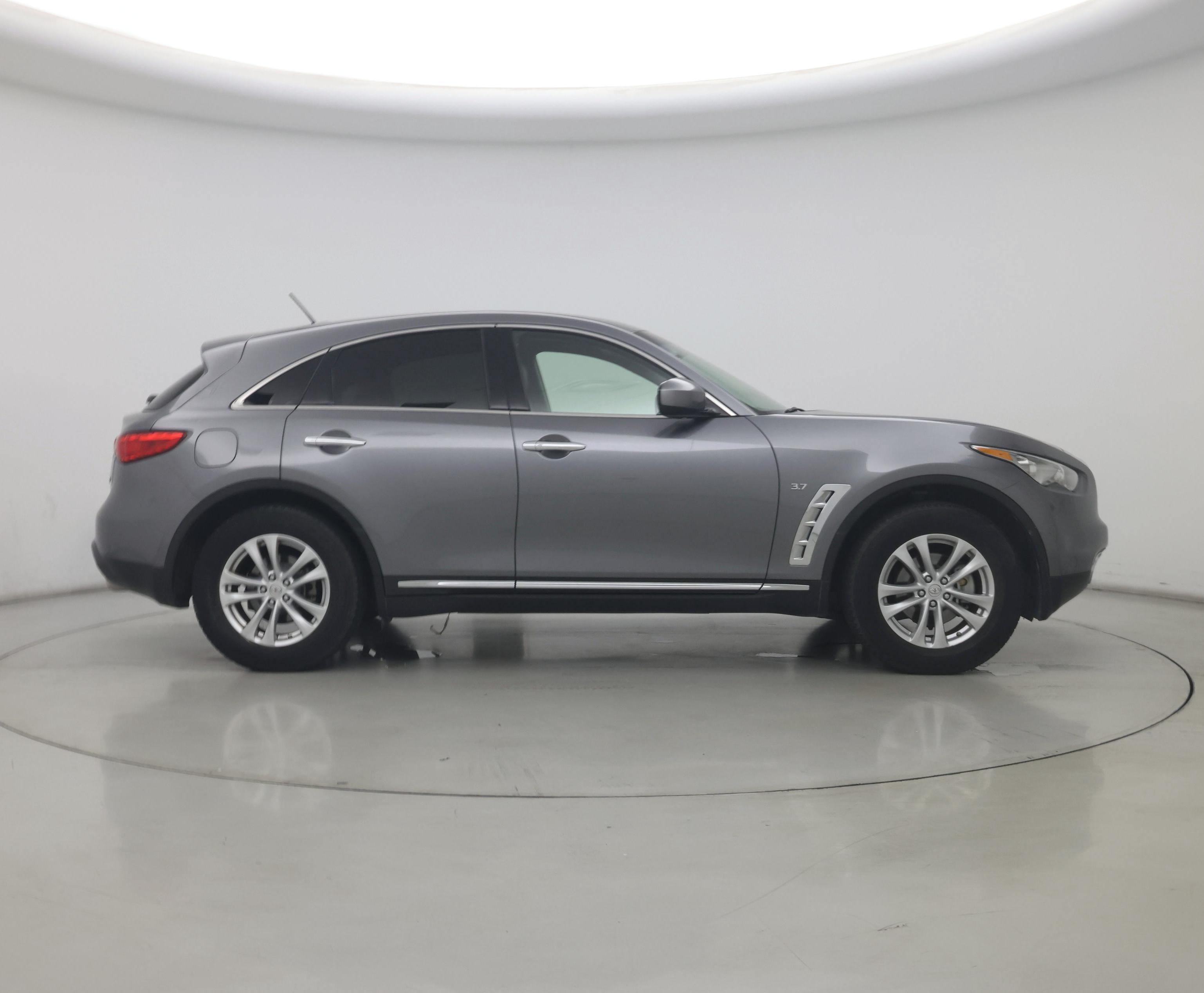 Thumbnail: 2017 INFINITI QX70 - 7