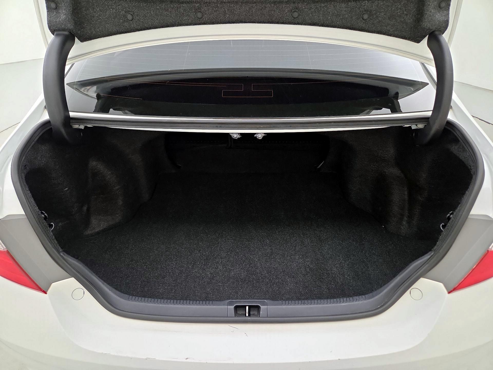 Thumbnail: 2017 Toyota Camry - 20