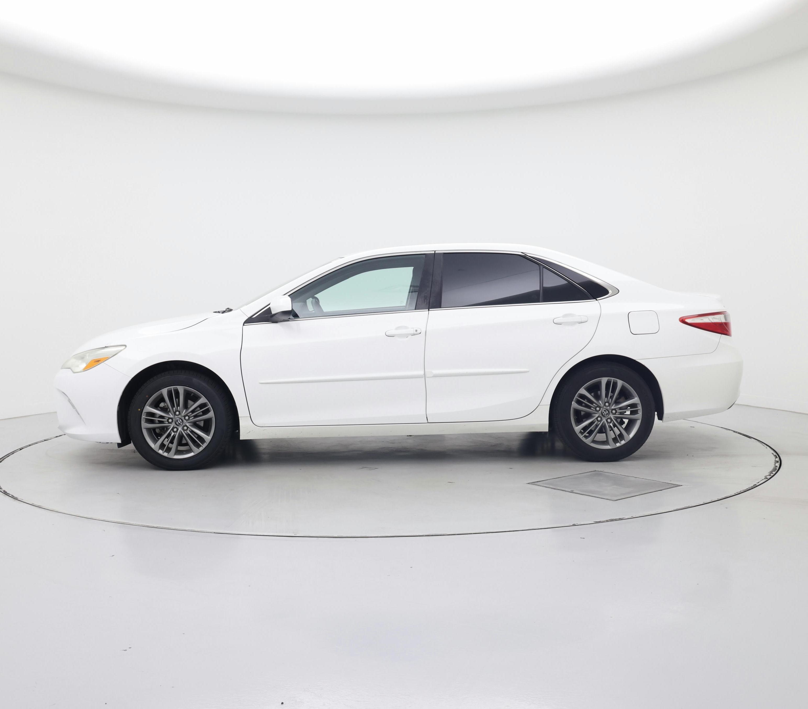 Thumbnail: 2017 Toyota Camry - 3