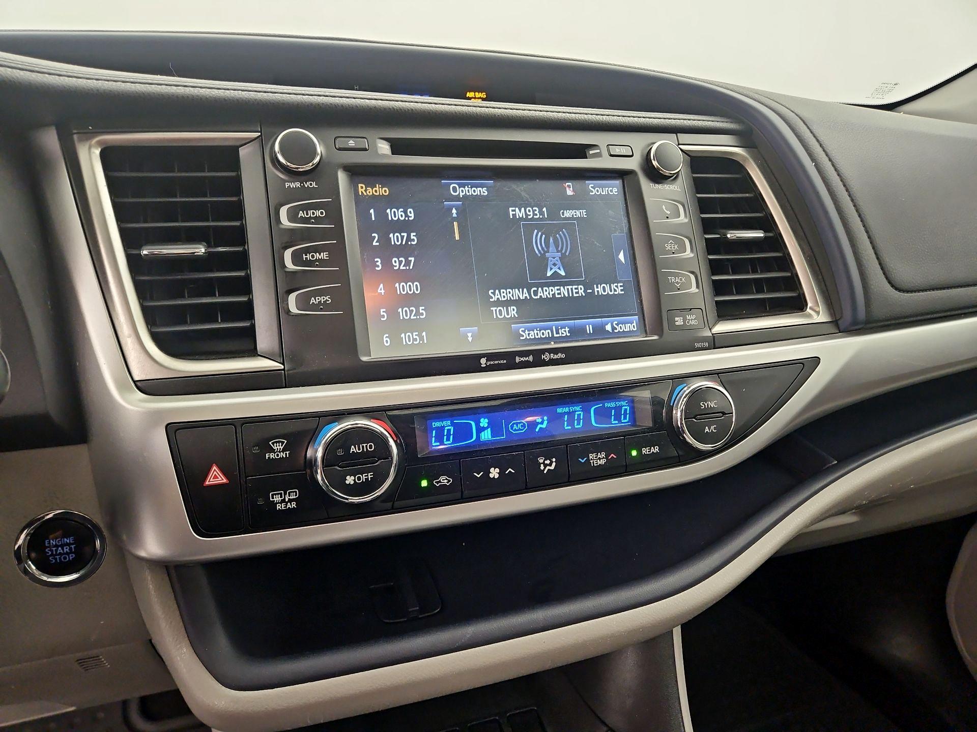 Thumbnail: 2016 Toyota Highlander - 15