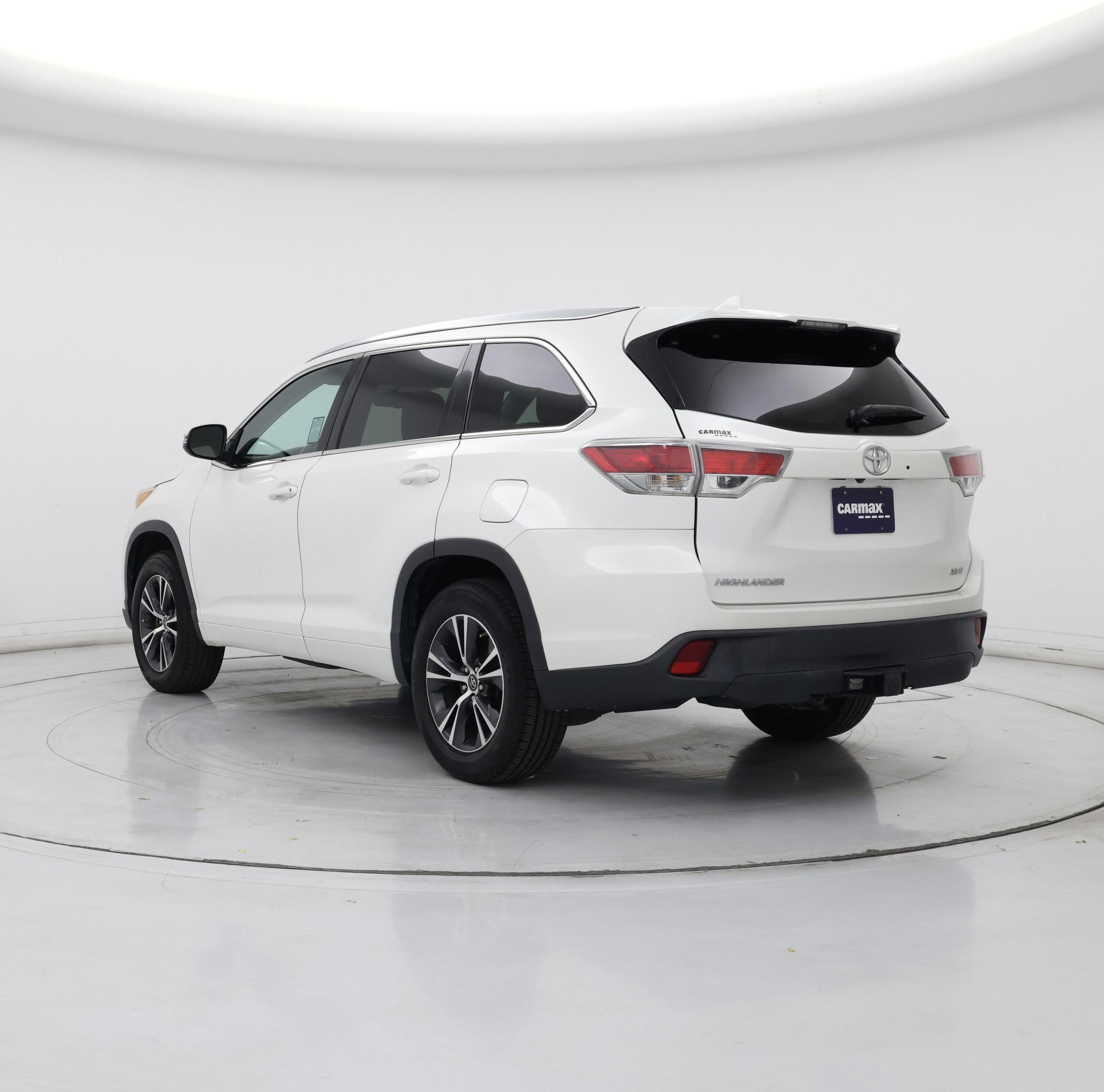 Thumbnail: 2016 Toyota Highlander - 2