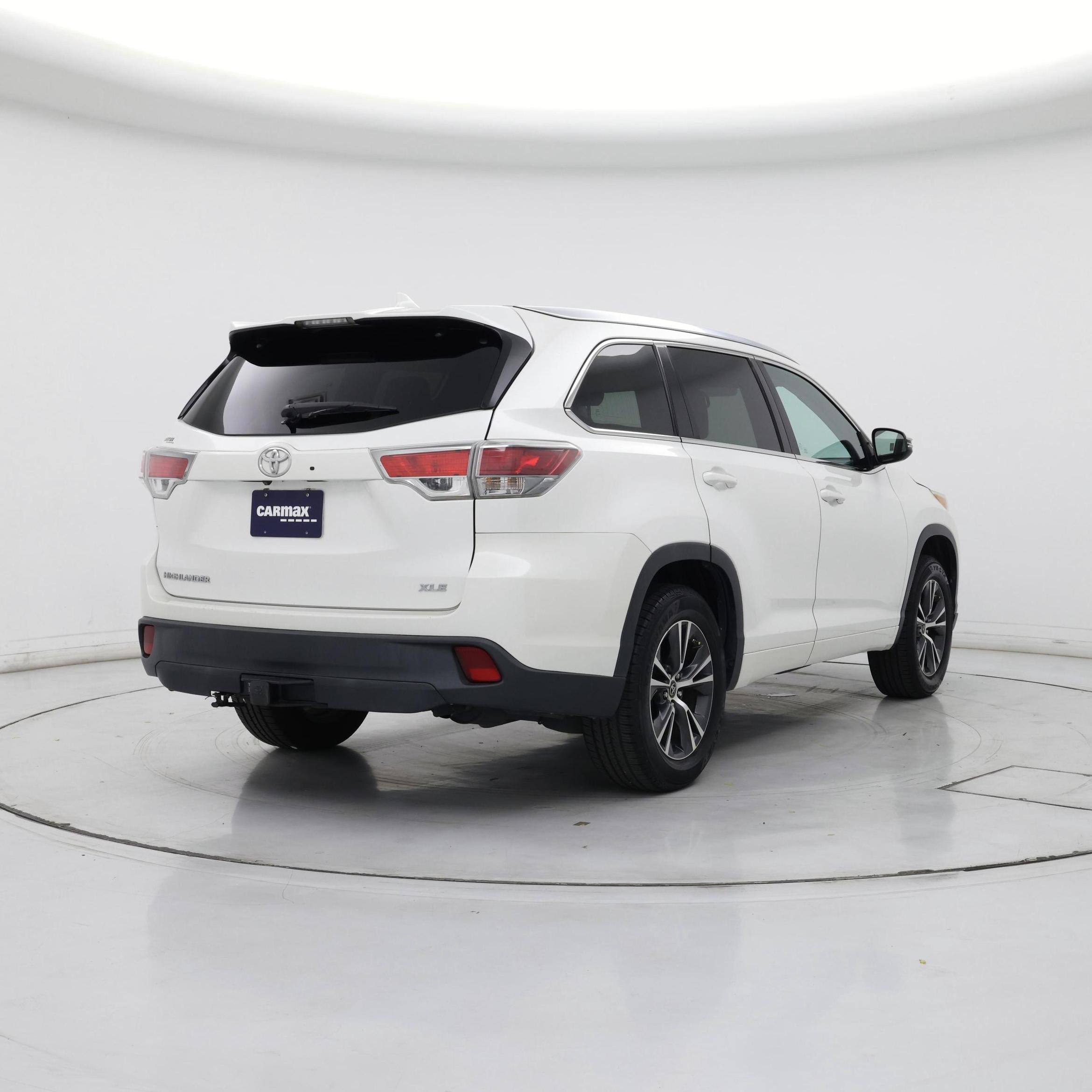 Thumbnail: 2016 Toyota Highlander - 8