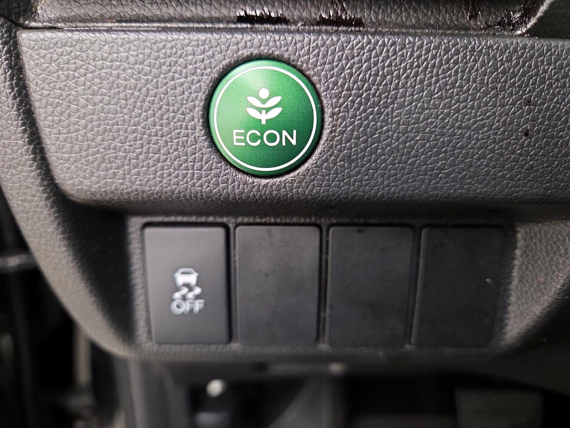 Thumbnail: 2015 Honda Fit - 13