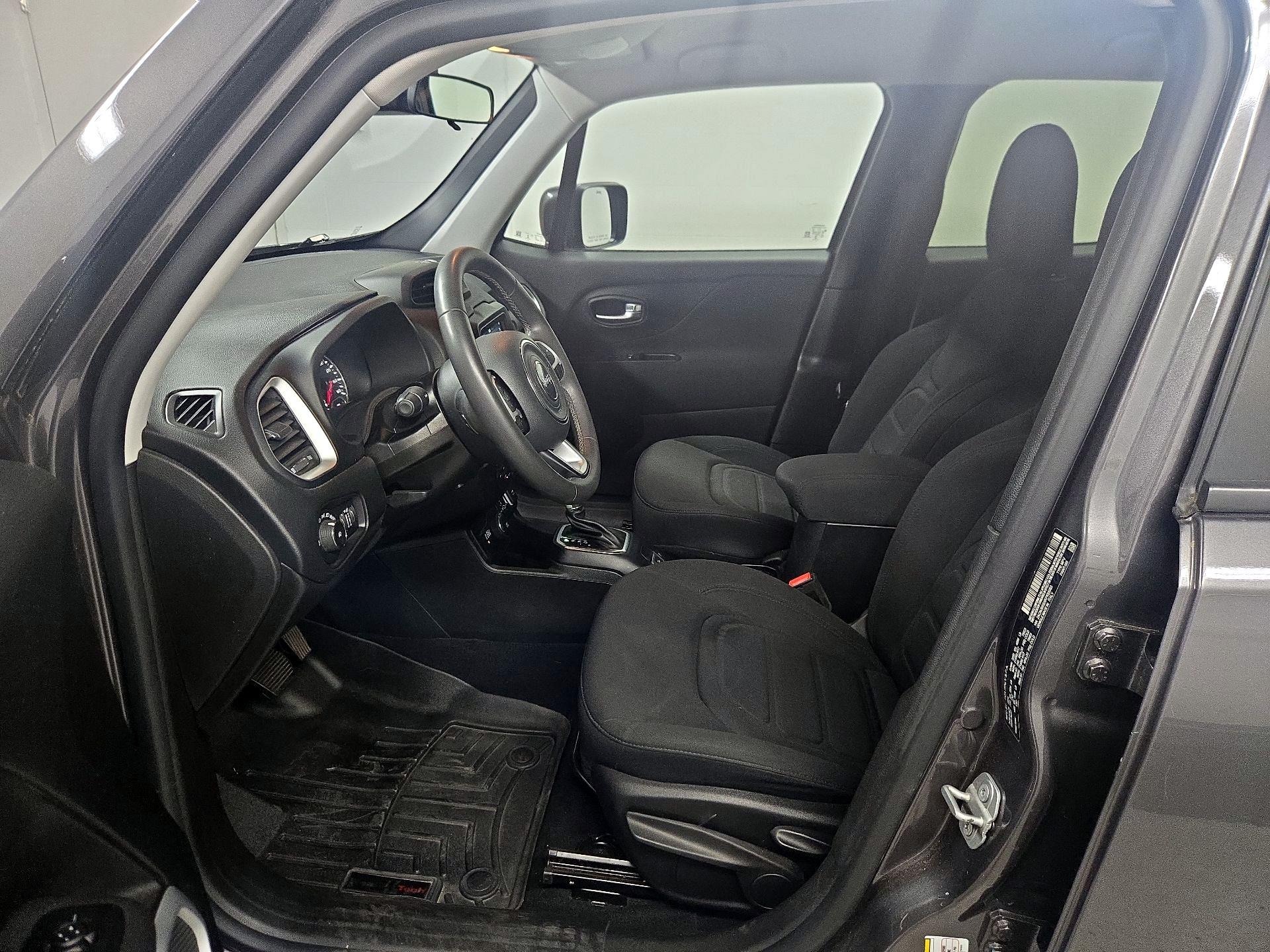 Thumbnail: 2019 Jeep Renegade - 11