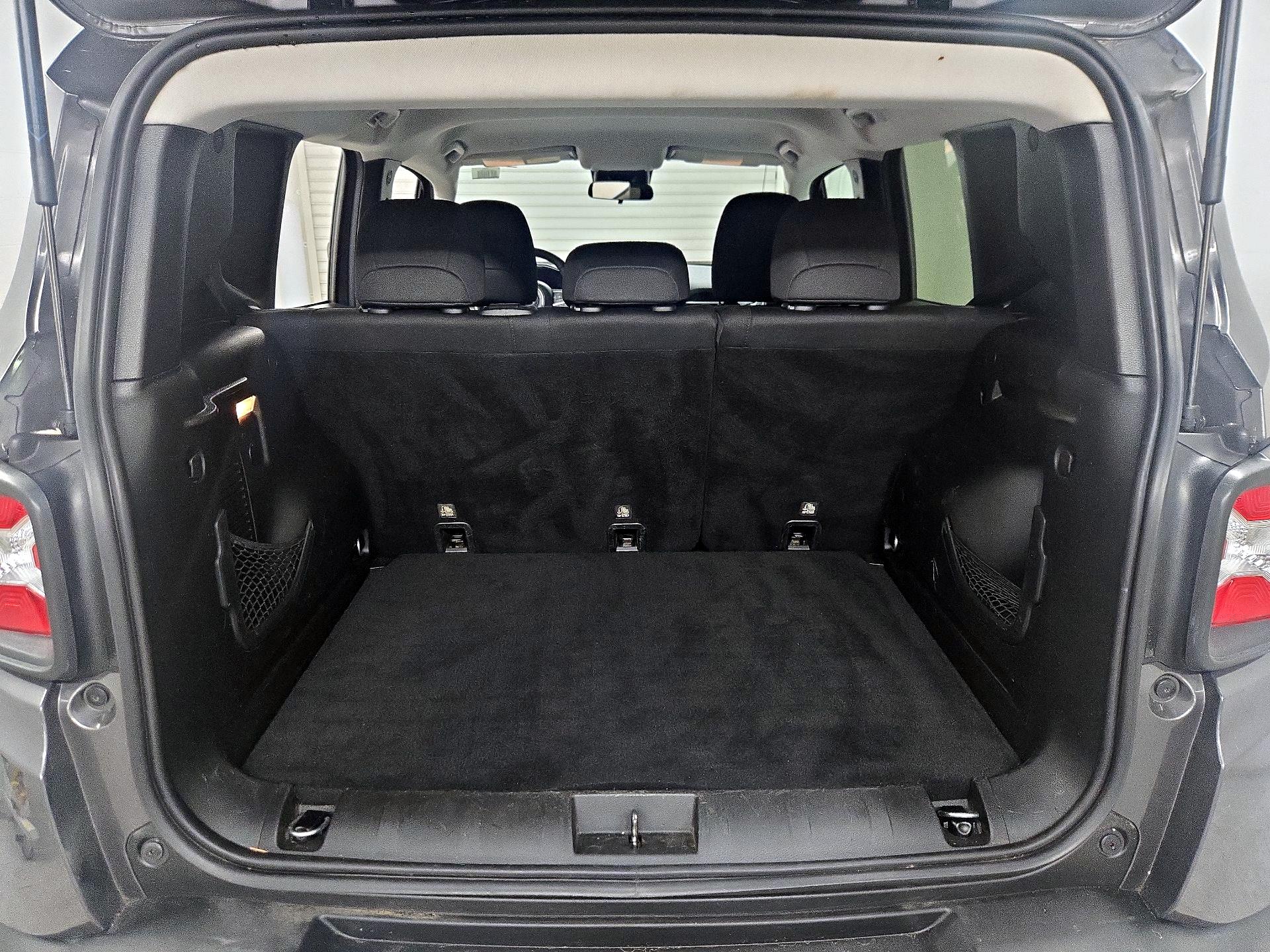 Thumbnail: 2019 Jeep Renegade - 20
