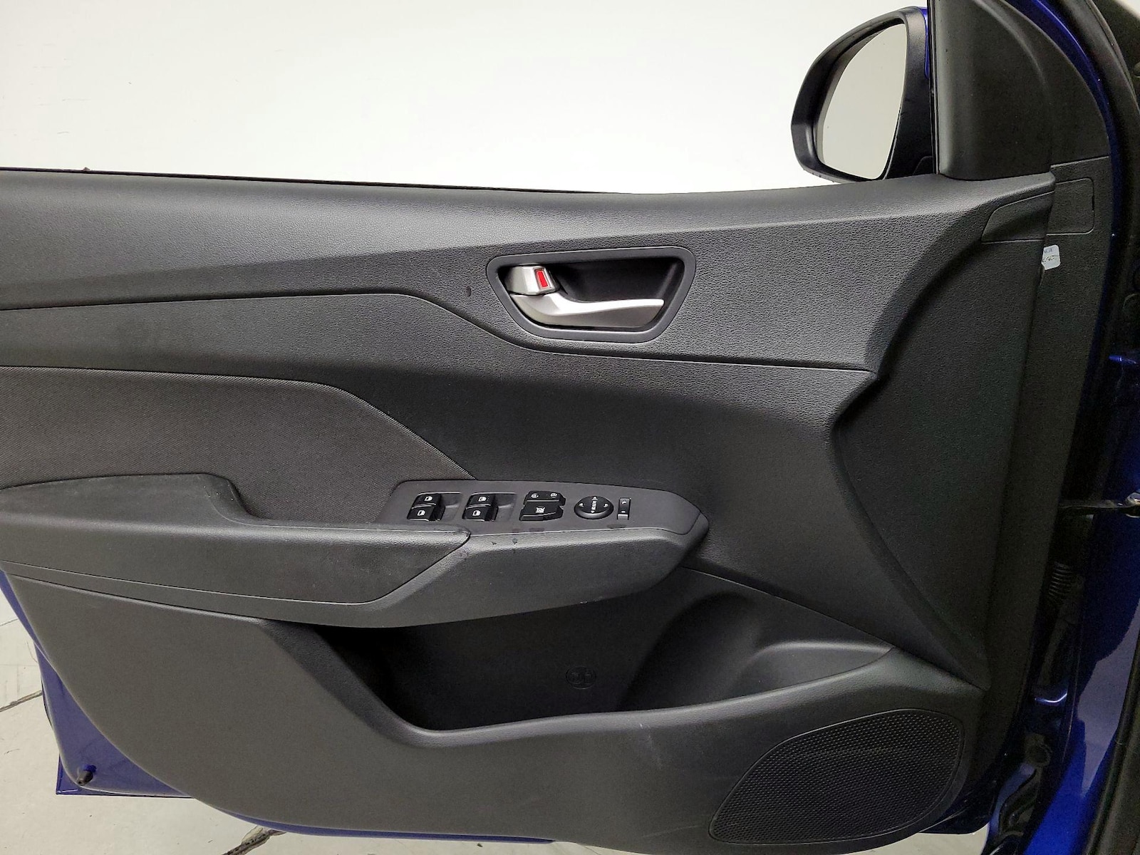 2022 Hyundai Accent SE - Photo 13