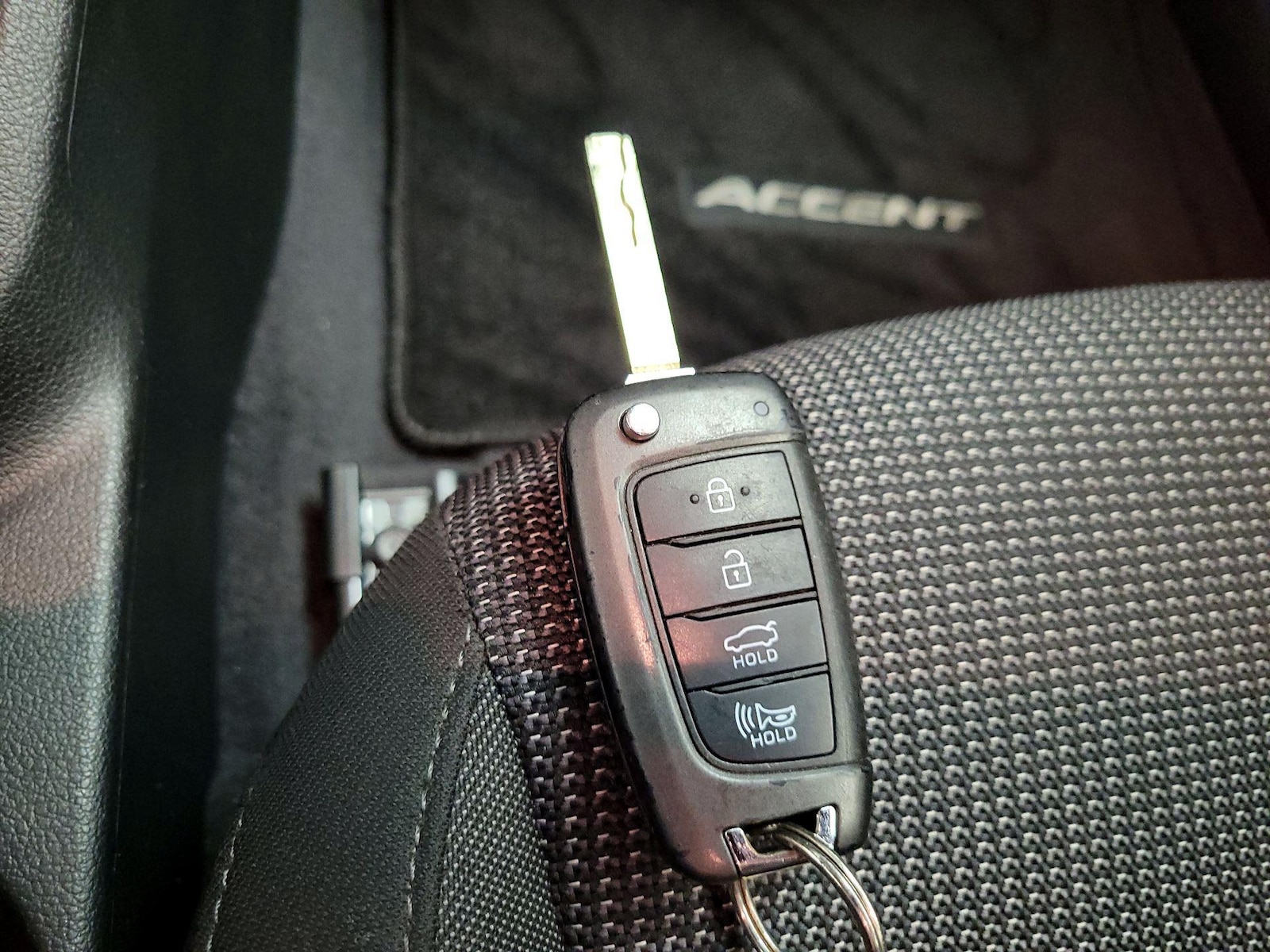 2022 Hyundai Accent SE - Photo 23