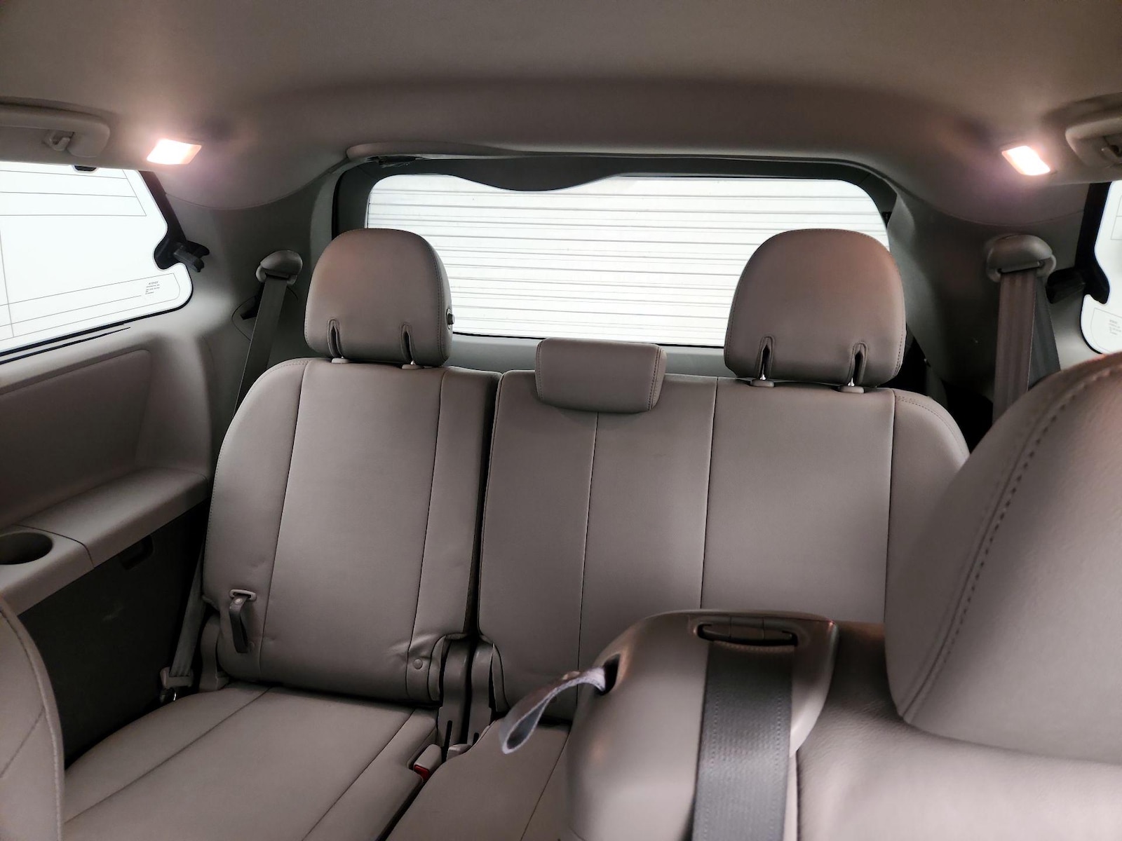 2017 Toyota Sienna XLE - Photo 21