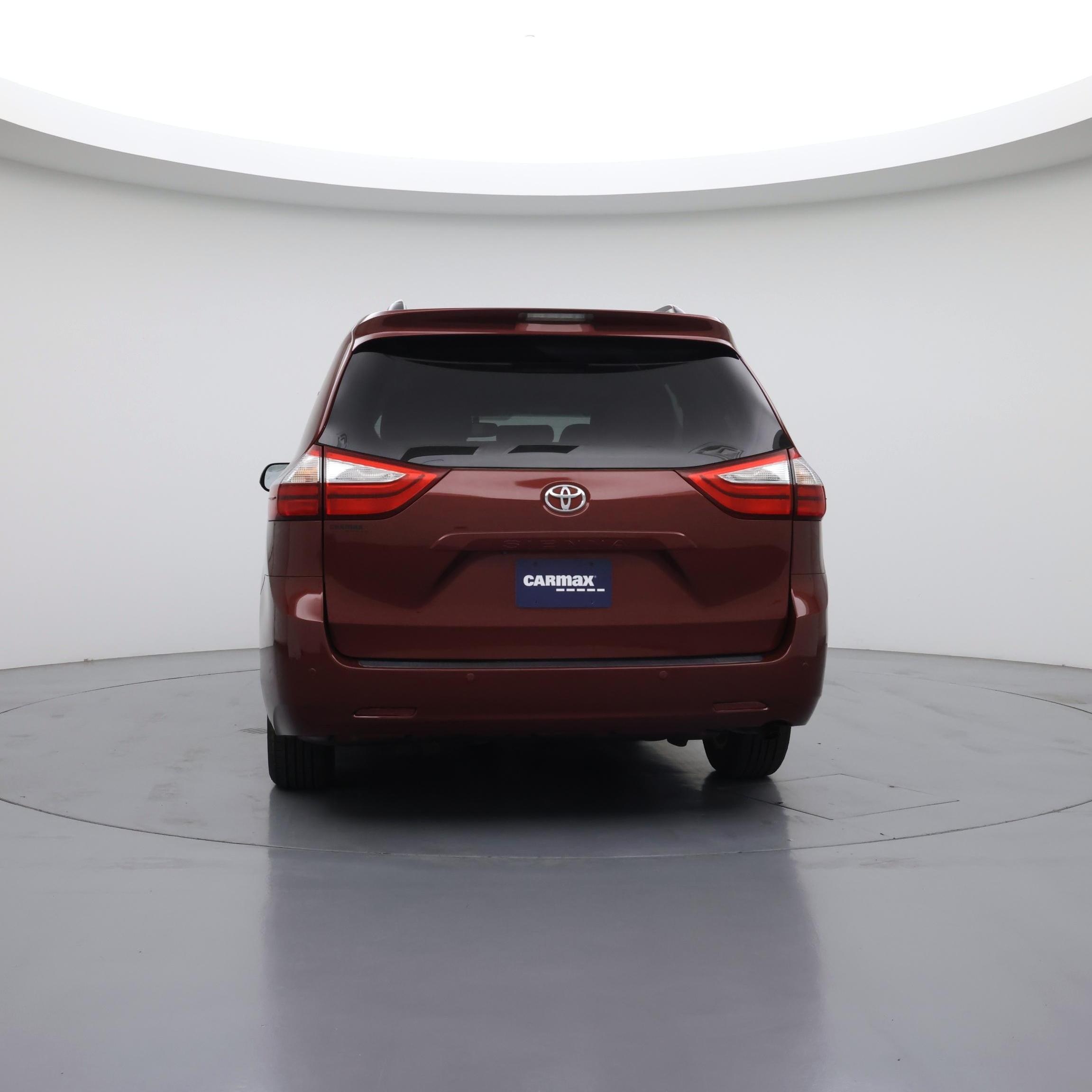 Thumbnail: 2017 Toyota Sienna - 6
