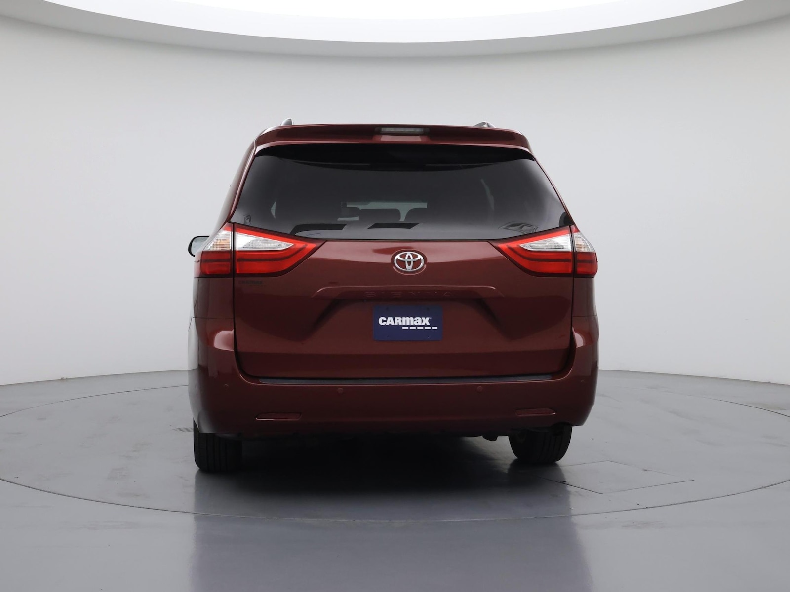 2017 Toyota Sienna XLE - Photo 7