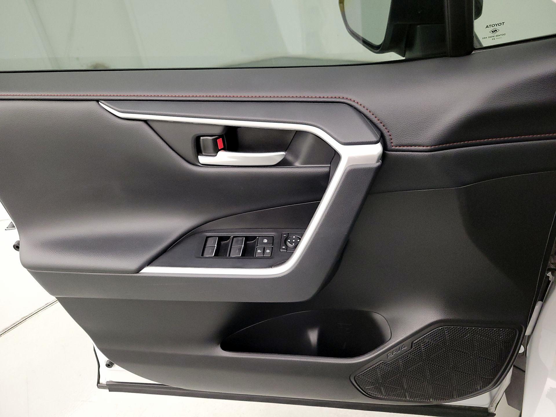 Thumbnail: 2023 Toyota RAV4 - 12