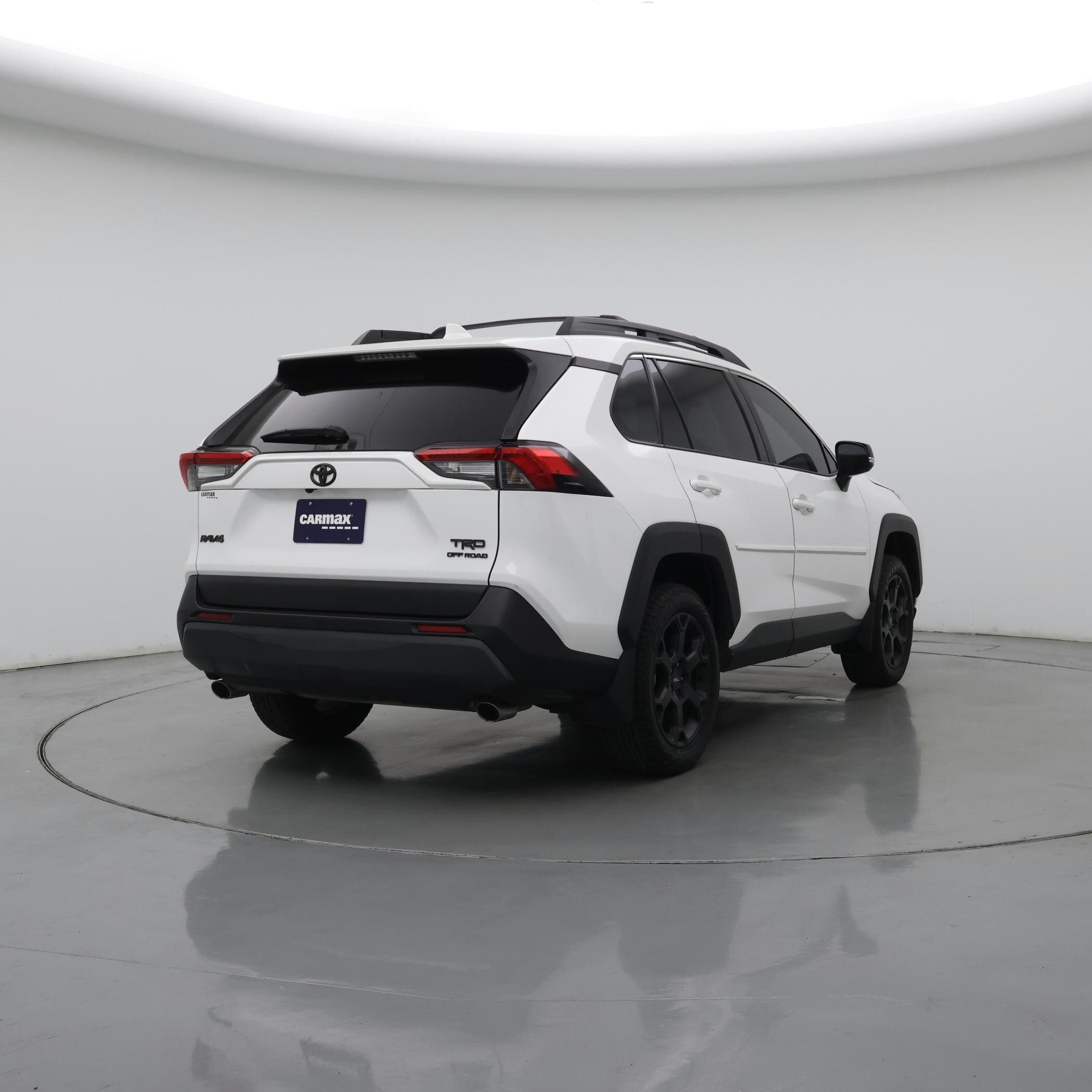 Thumbnail: 2023 Toyota RAV4 - 8