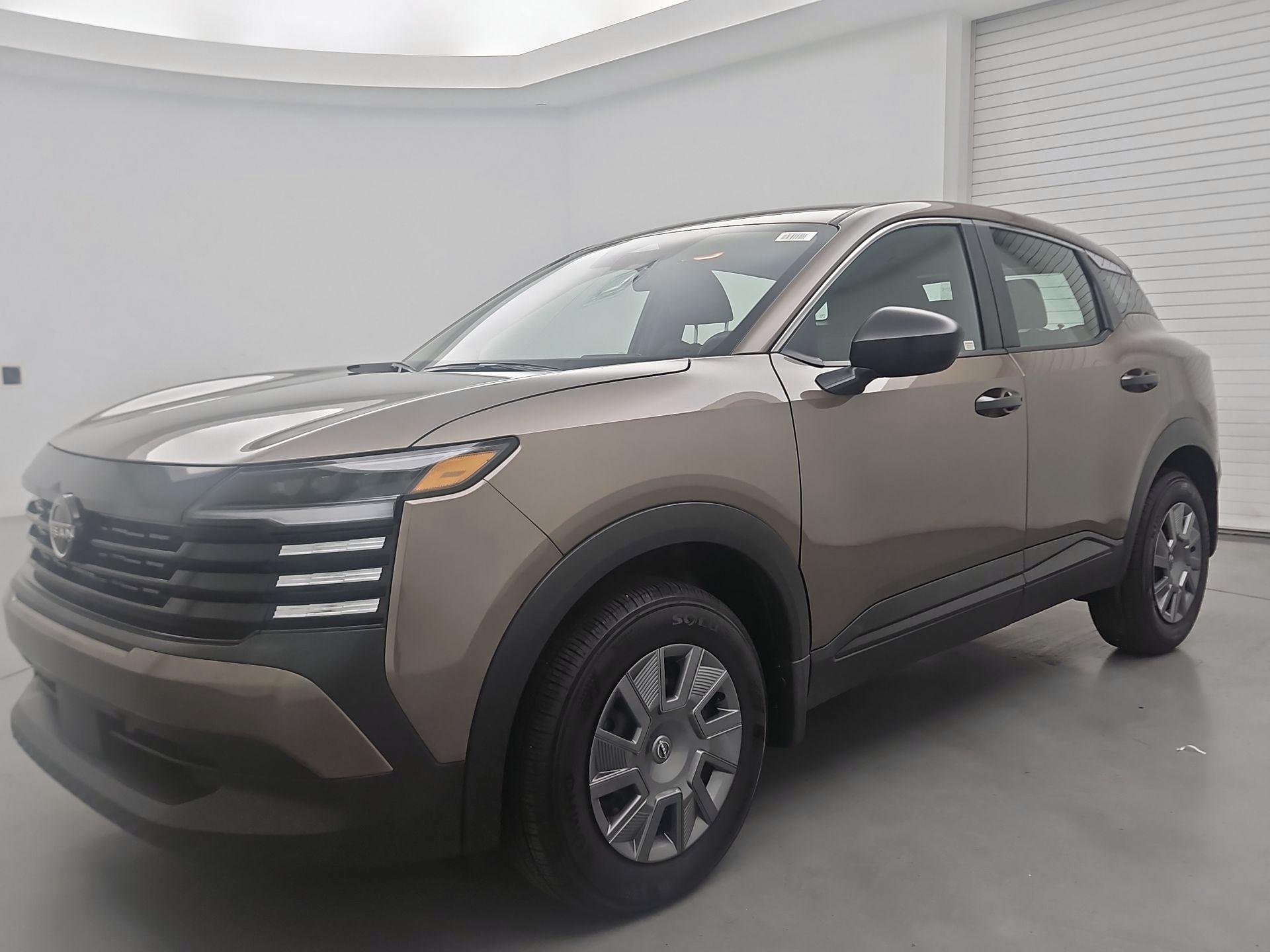 Thumbnail: 2025 Nissan Kicks - 3