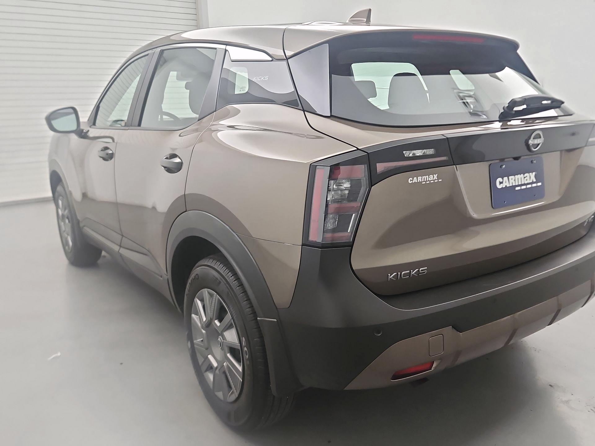Thumbnail: 2025 Nissan Kicks - 7