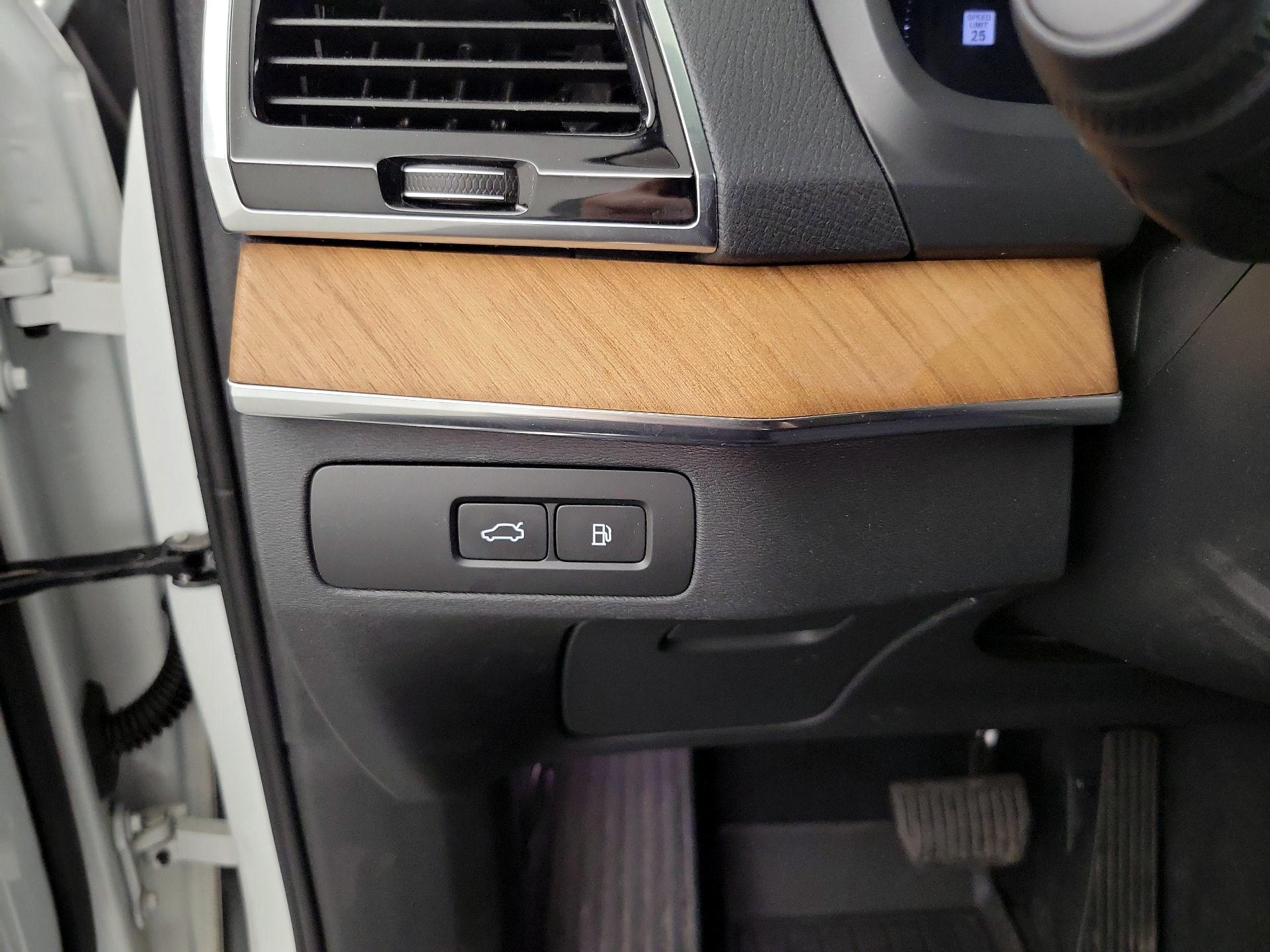 Thumbnail: 2024 Volvo XC90 - 11