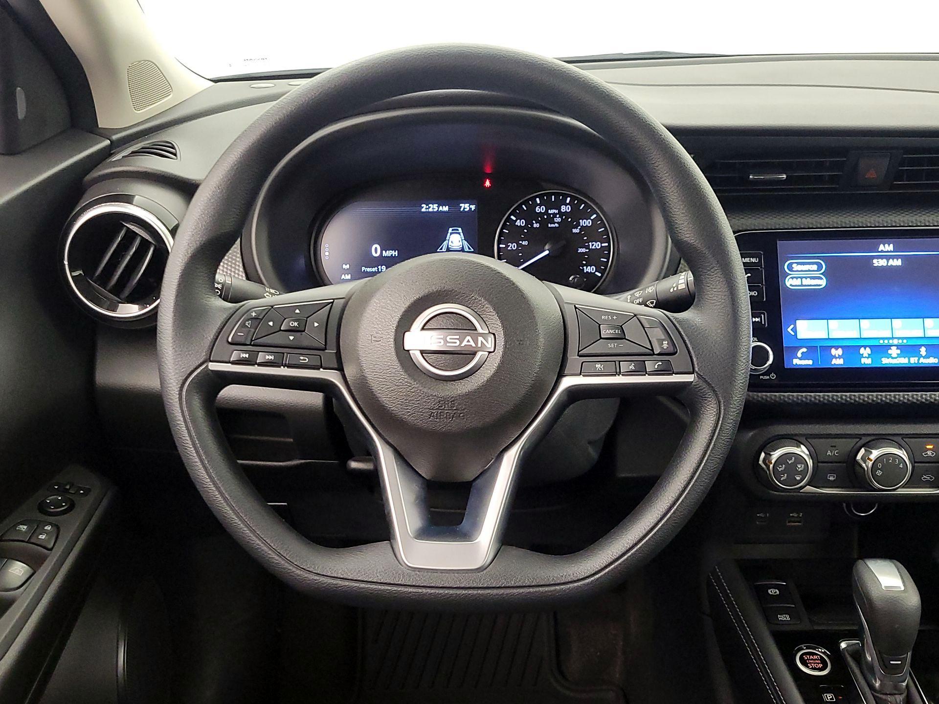 Thumbnail: 2023 Nissan Kicks - 10