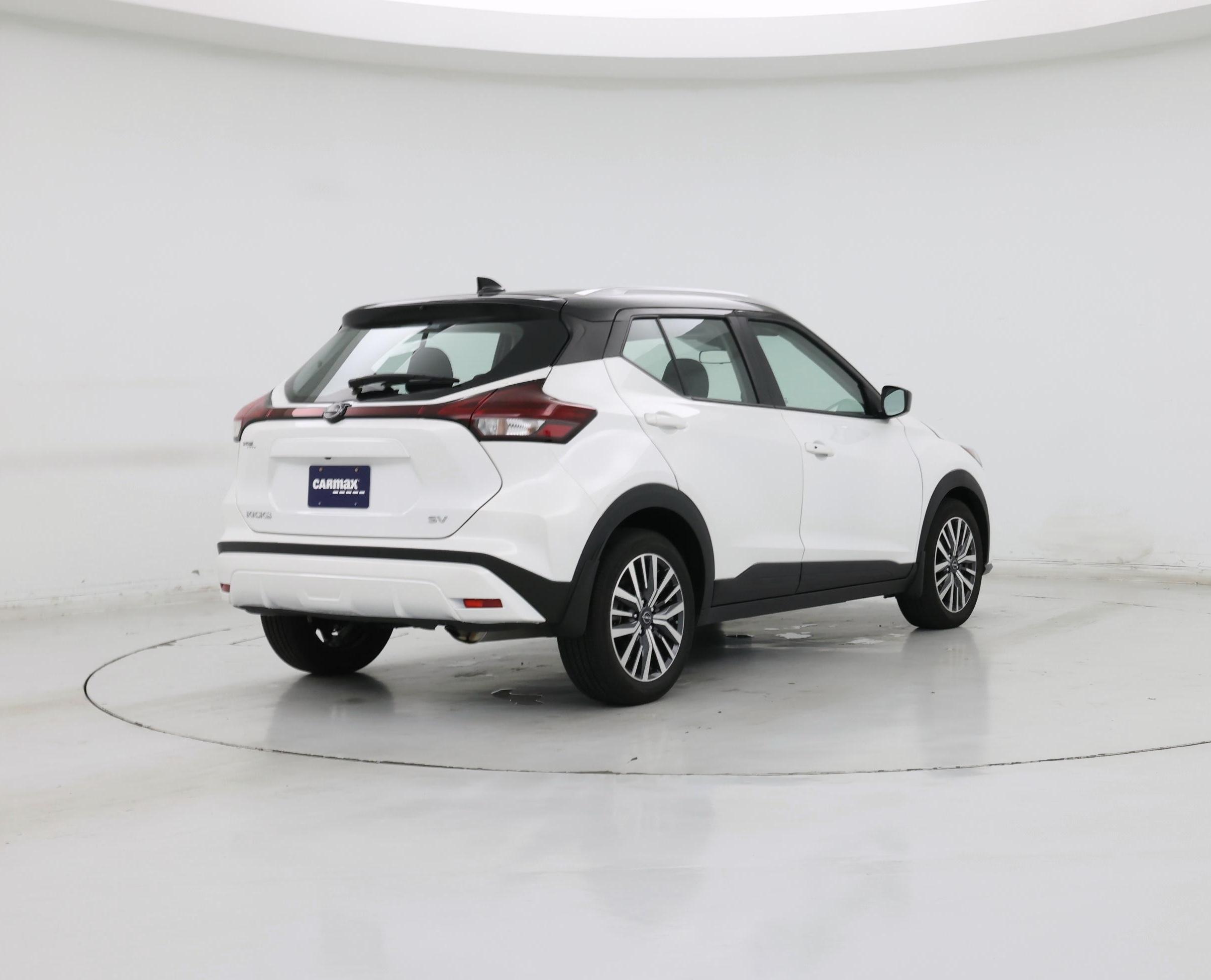 Thumbnail: 2023 Nissan Kicks - 8