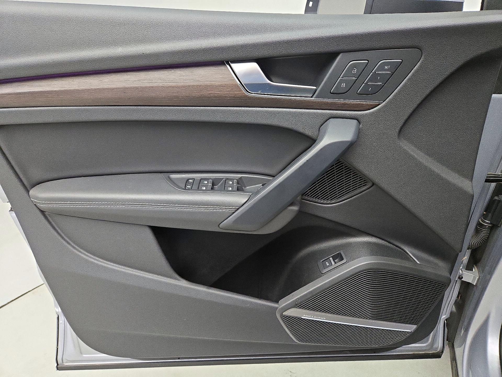 Thumbnail: 2025 Audi Q5 - 12