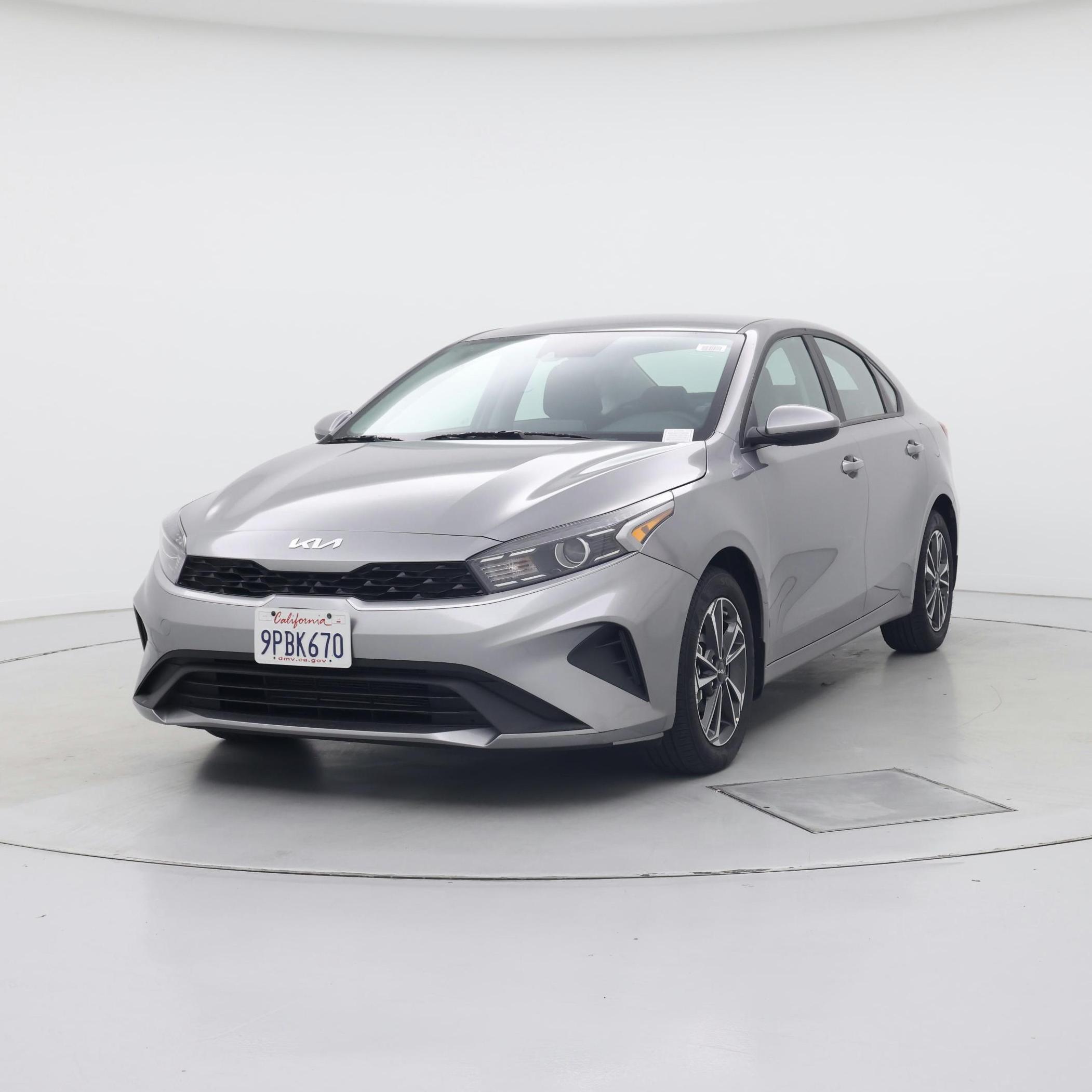 Thumbnail: 2024 Kia Forte - 4