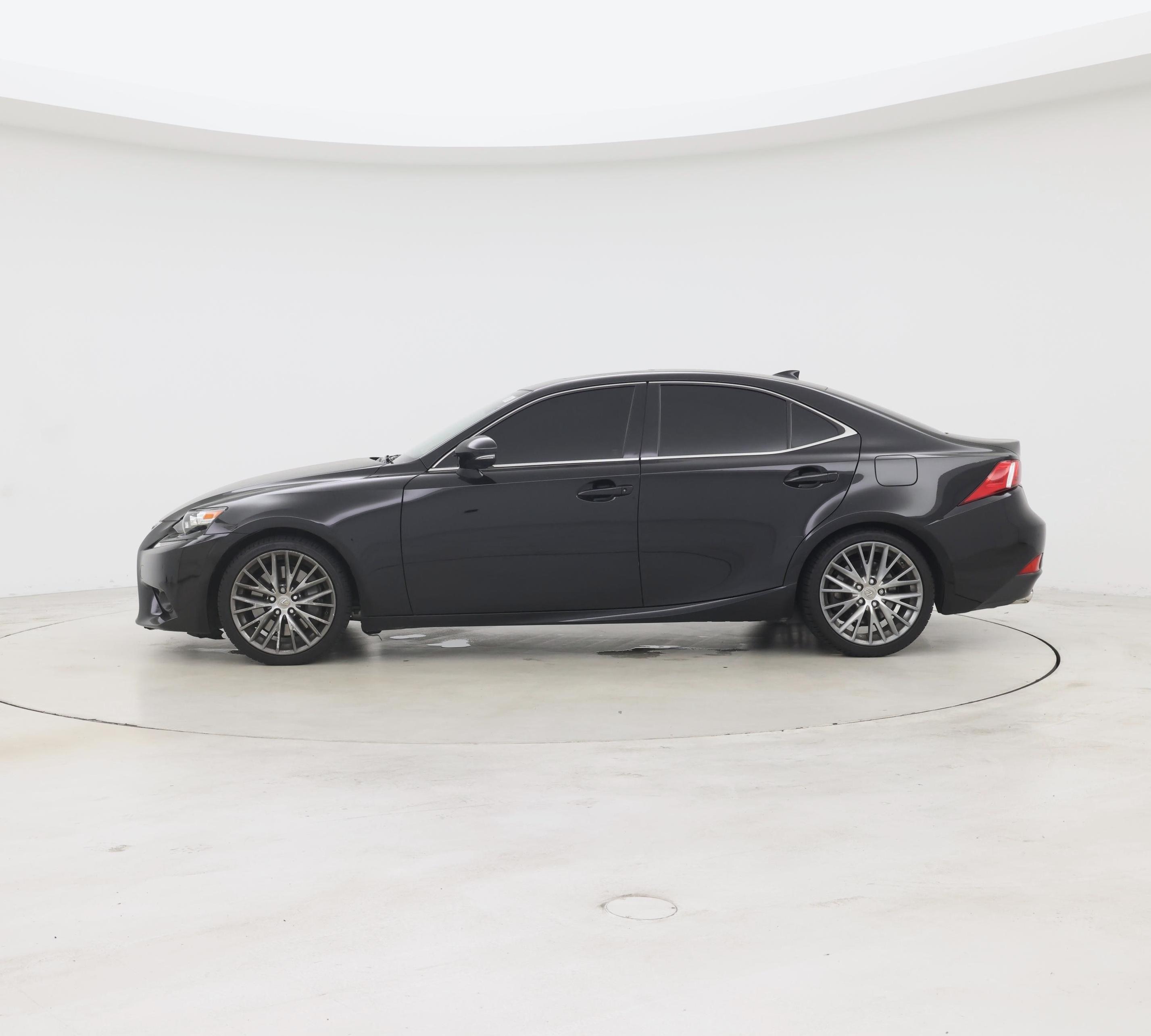 Thumbnail: 2016 Lexus IS - 3