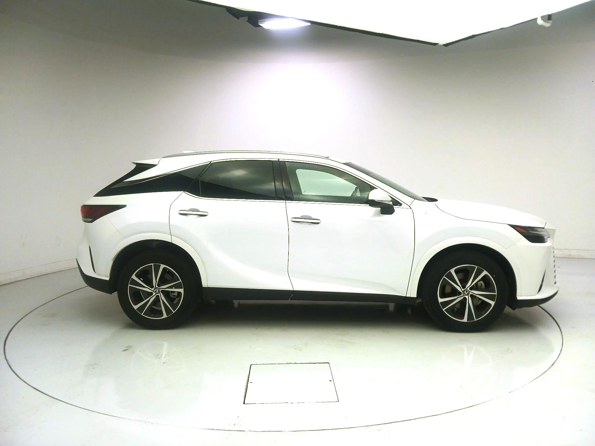 Thumbnail: 2023 Lexus RX - 4