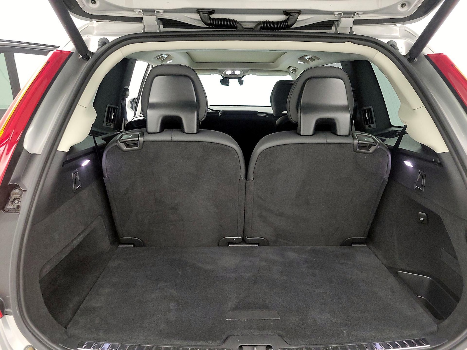 2024 Volvo XC90 Plus - Photo 23
