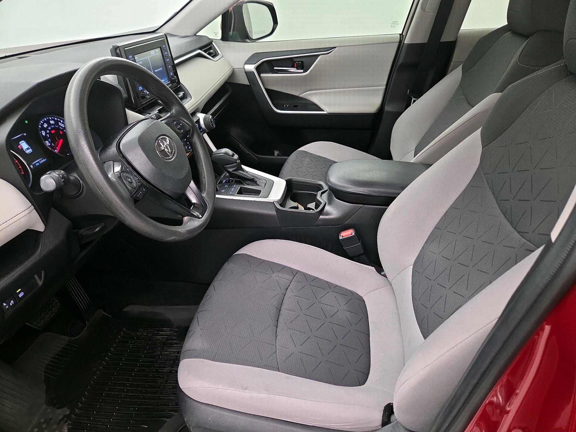 Thumbnail: 2021 Toyota RAV4 - 11