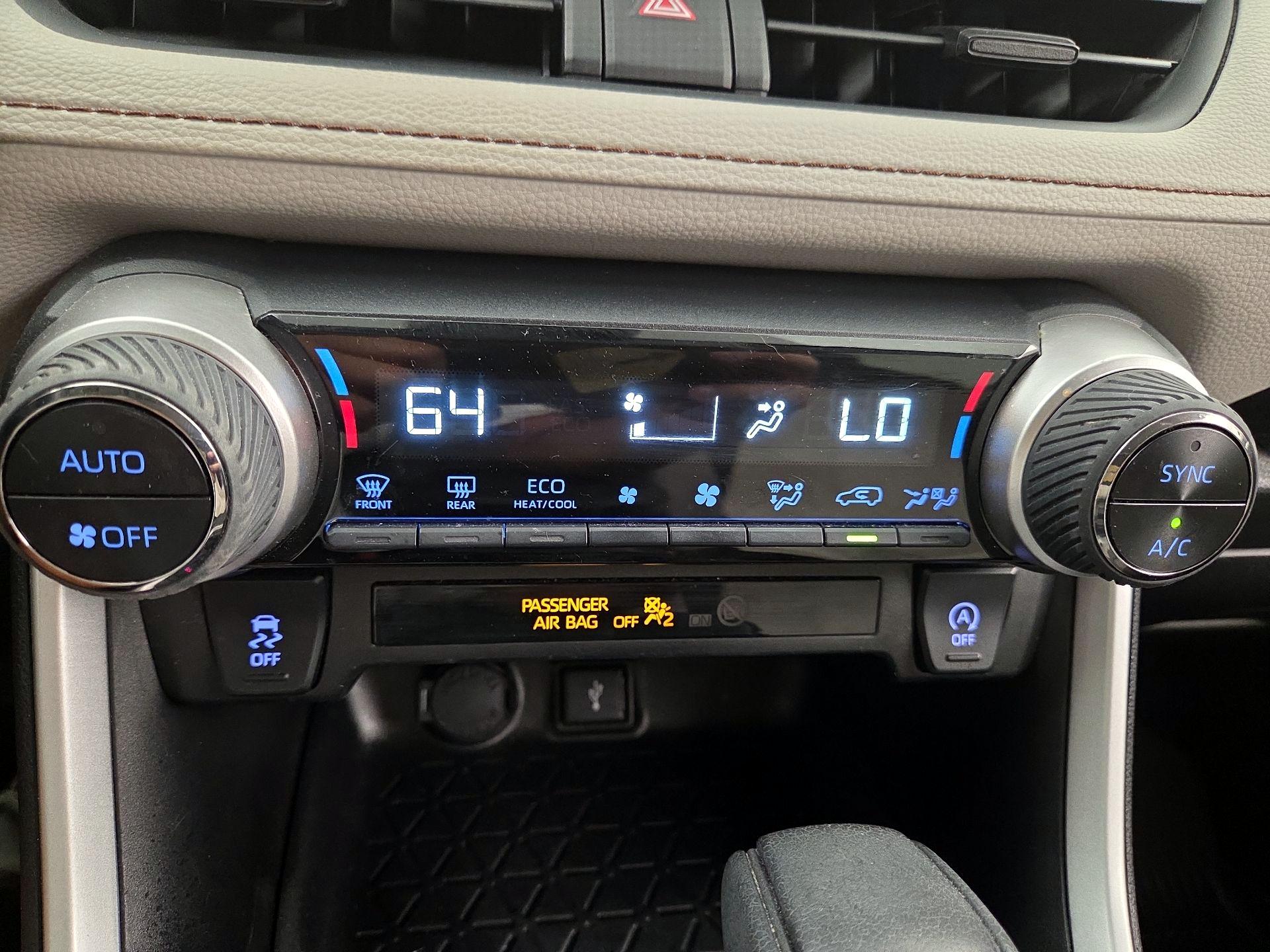 Thumbnail: 2021 Toyota RAV4 - 16